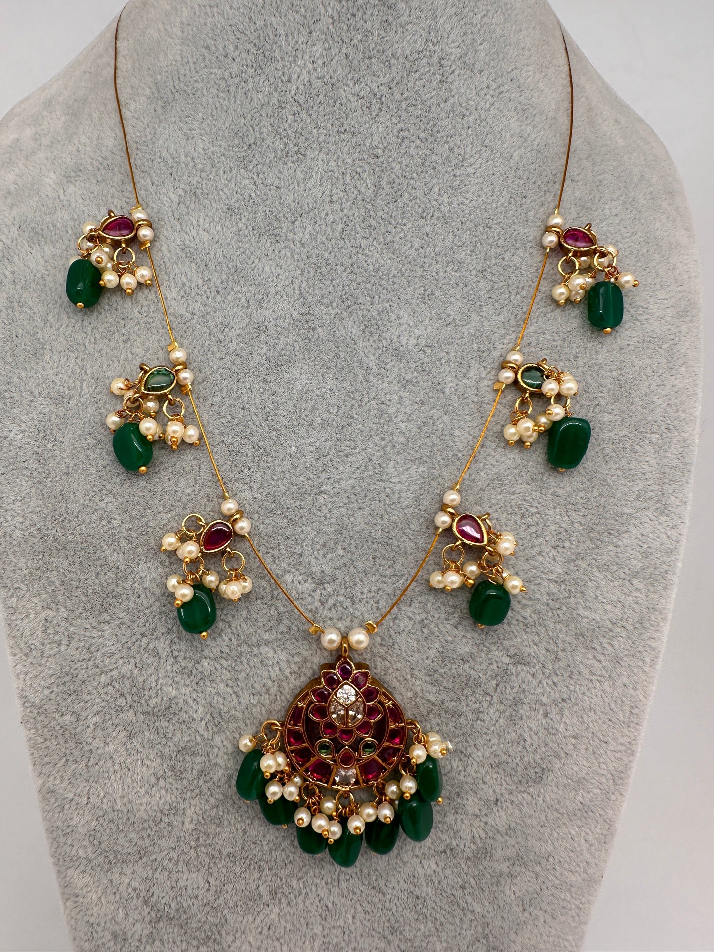 Kempu Dainty Invisible Short Necklace