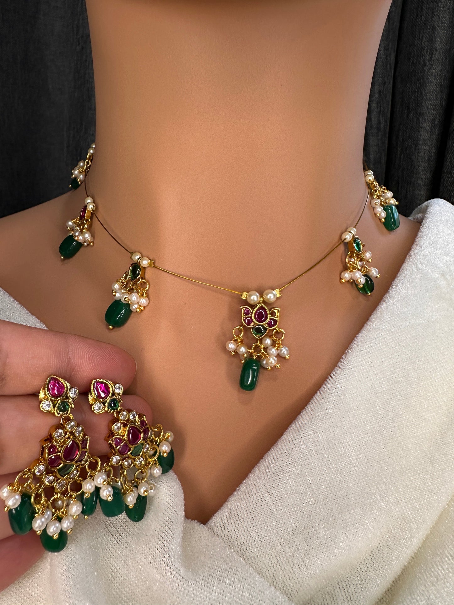 Kempu Dainty Invisible Short Necklace
