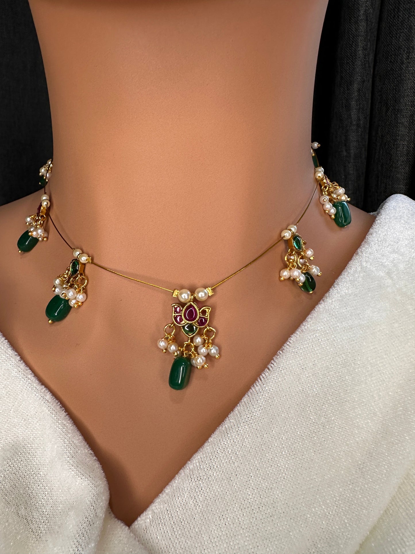 Kempu Dainty Invisible Short Necklace