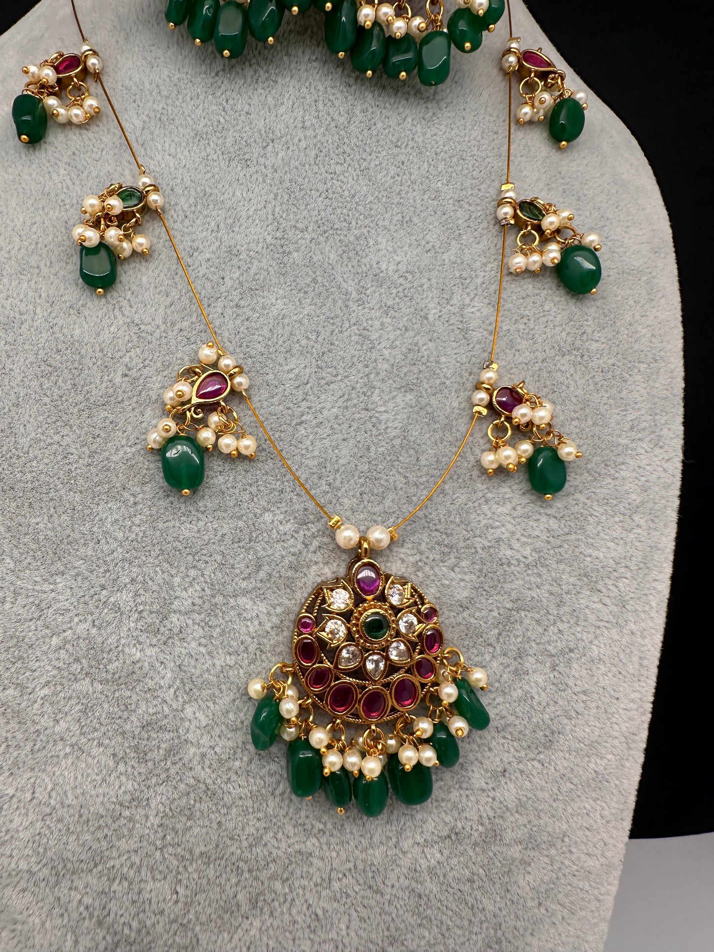 Kempu Dainty Invisible Short Necklace