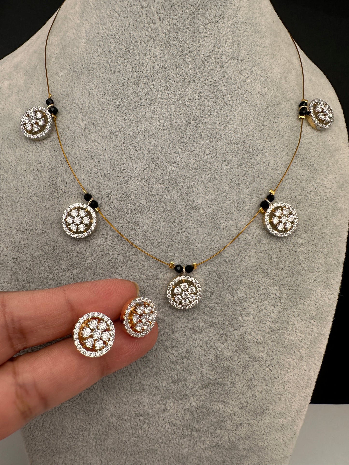 AD Dainty Invisible Short Necklace