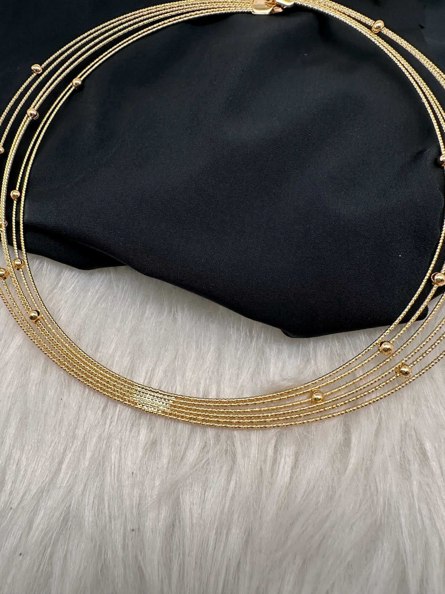 Haslli Dainty Short Necklace