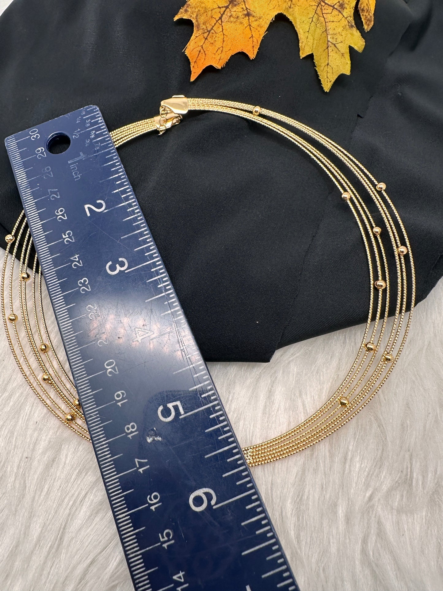 Haslli Dainty Short Necklace
