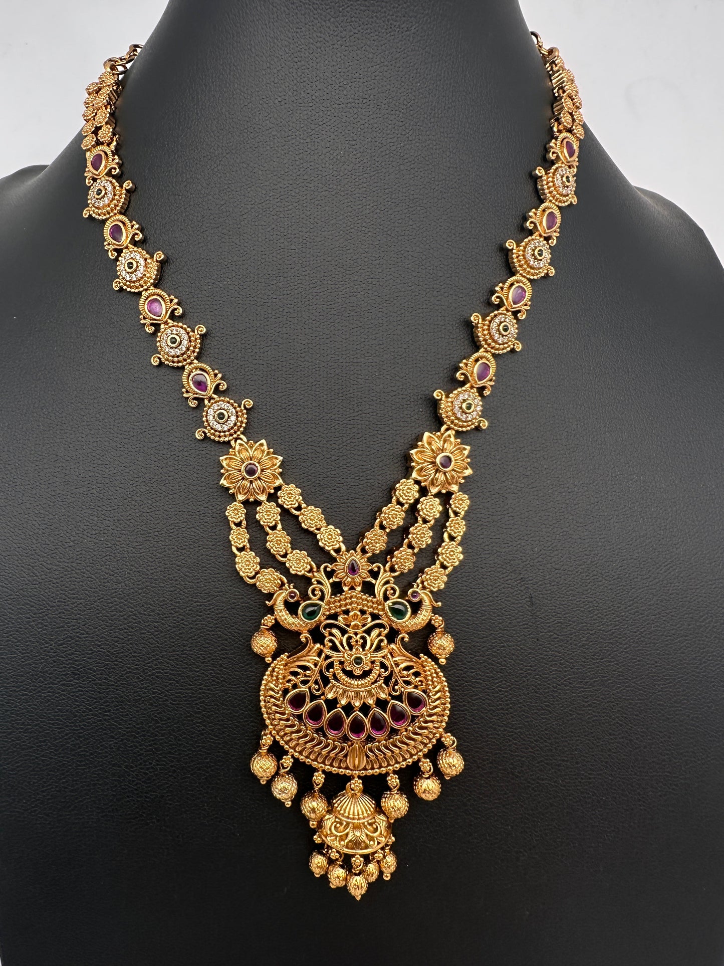 Kempu Matte Short Necklace