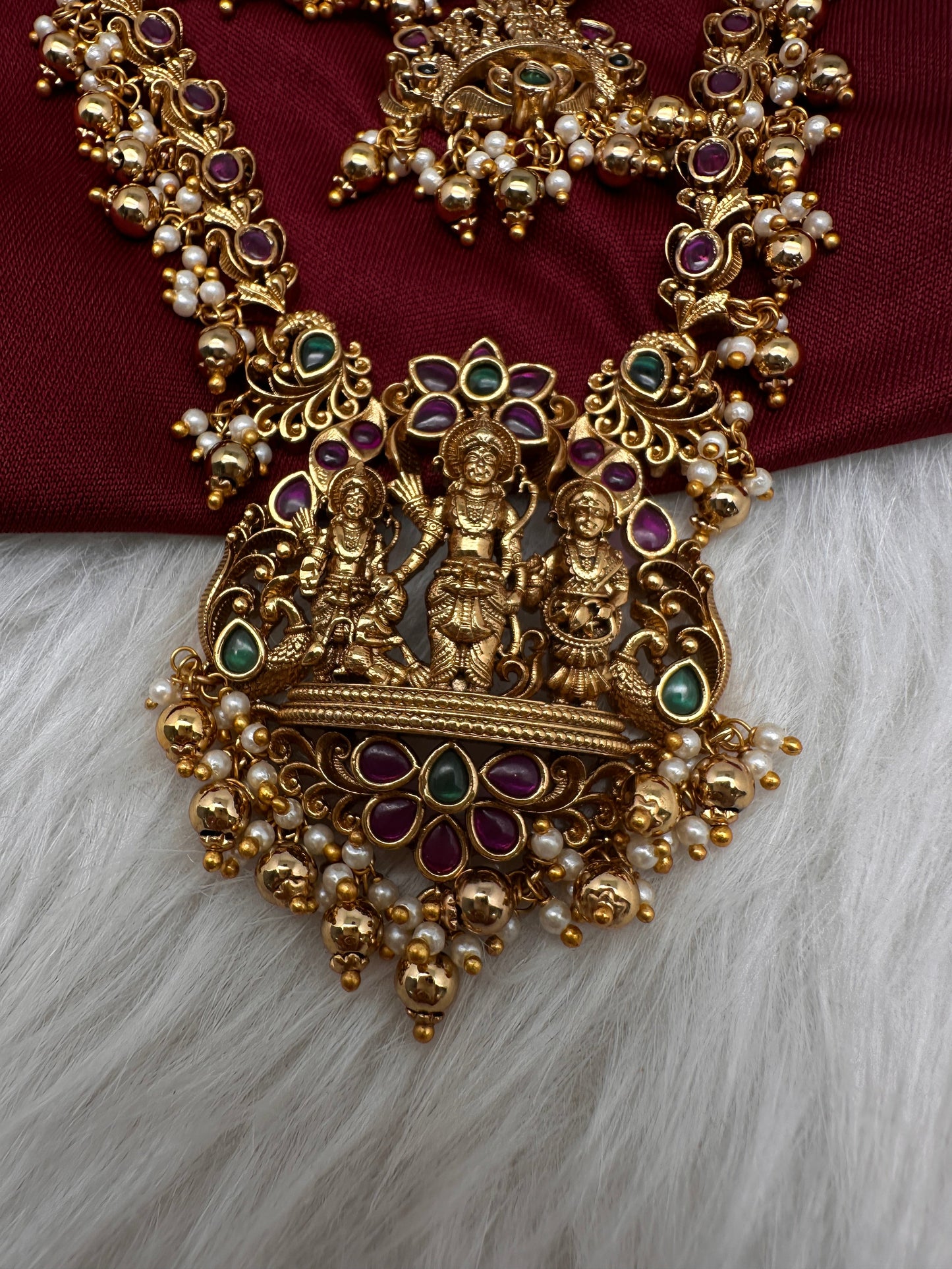 Kempu Matte Ram Parivar Short Necklace