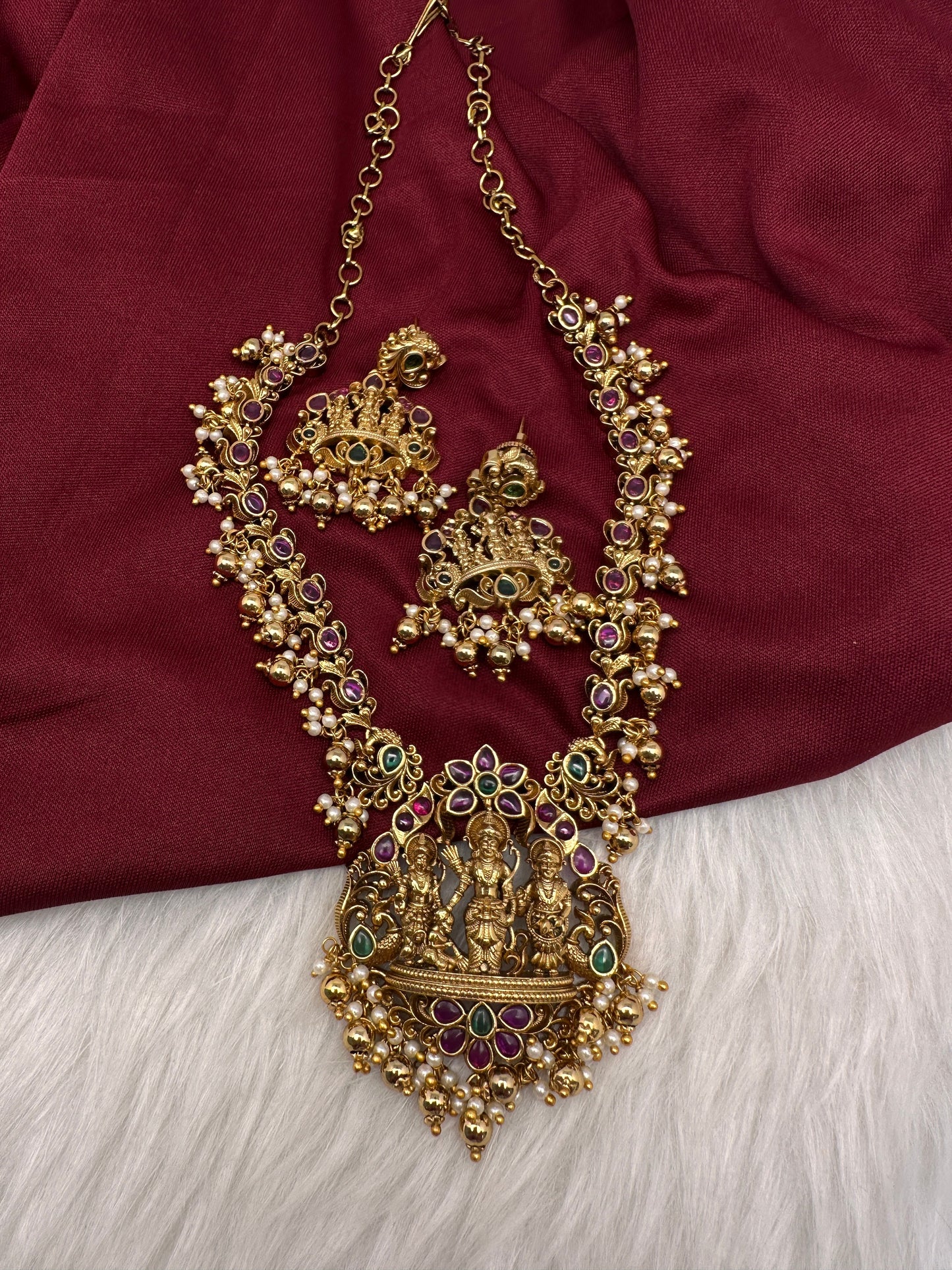 Kempu Matte Ram Parivar Short Necklace