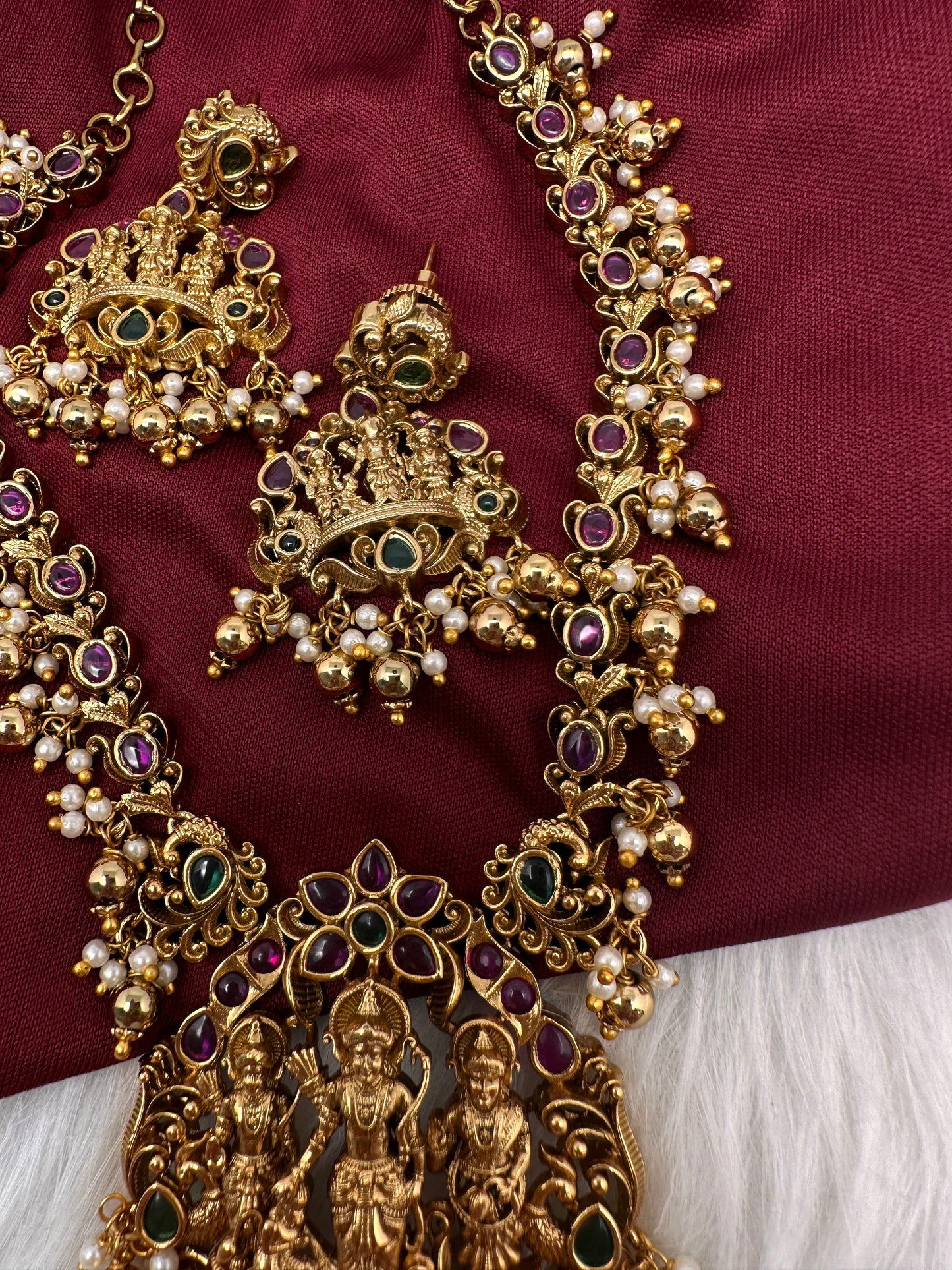 Kempu Matte Ram Parivar Short Necklace