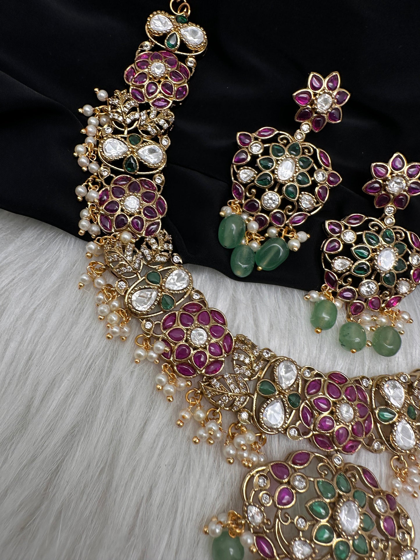 Matte Kemp Color Stone Short Necklace - Green