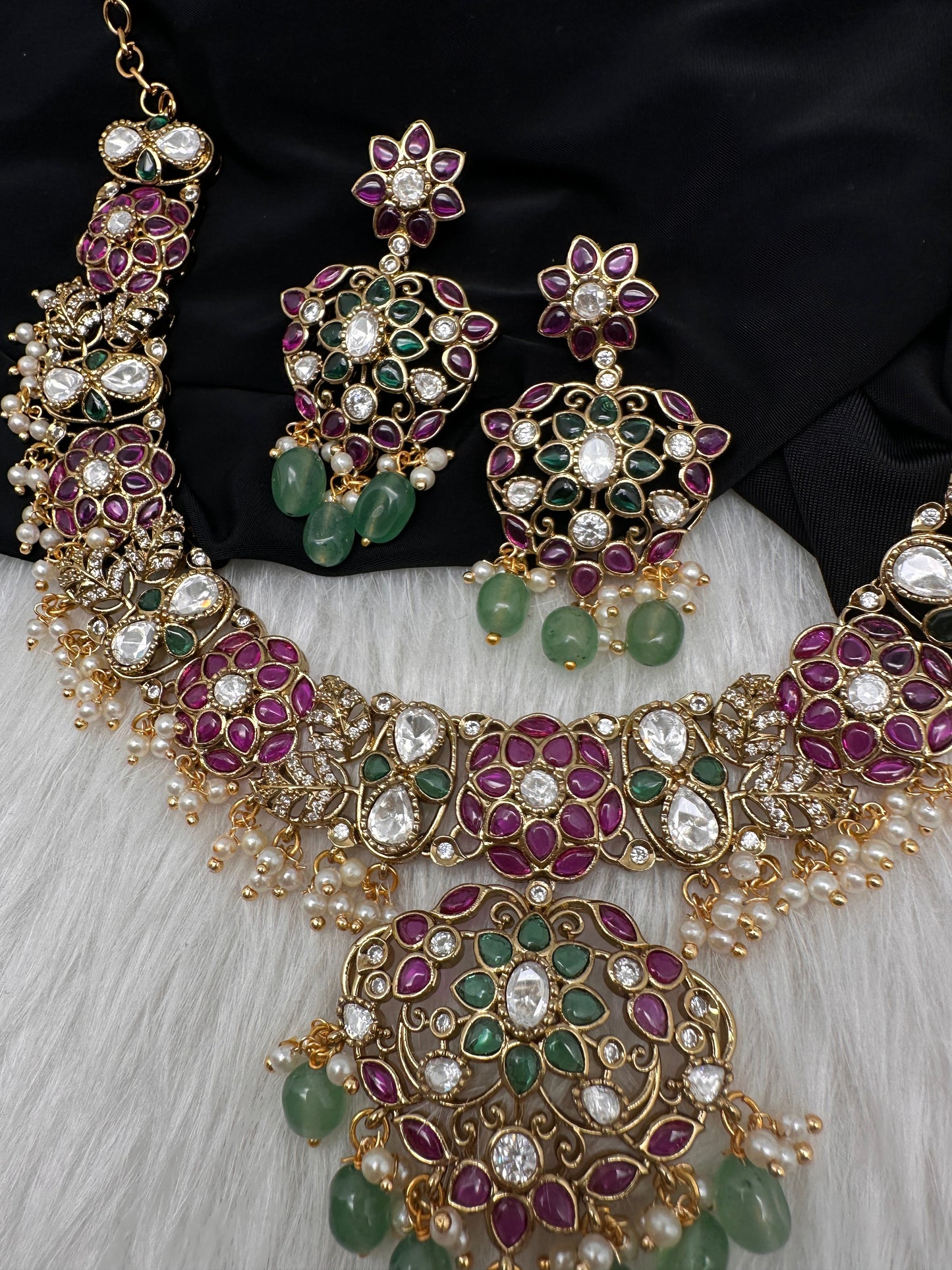 Matte Kemp Color Stone Short Necklace - Green