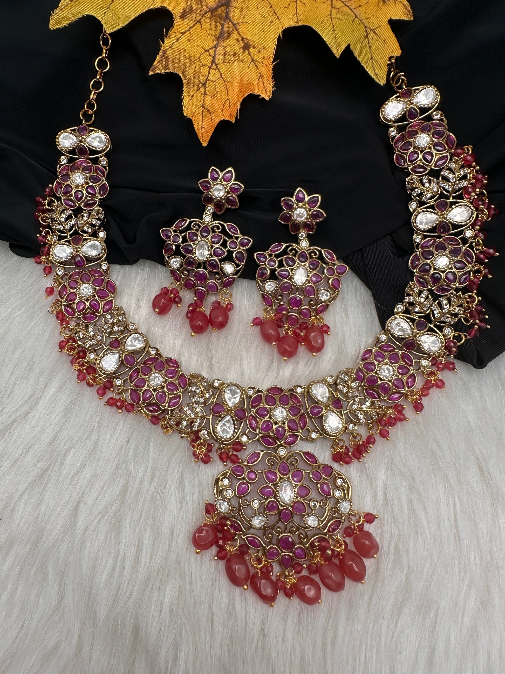 Matte Kemp Color Stone Short Necklace - Red