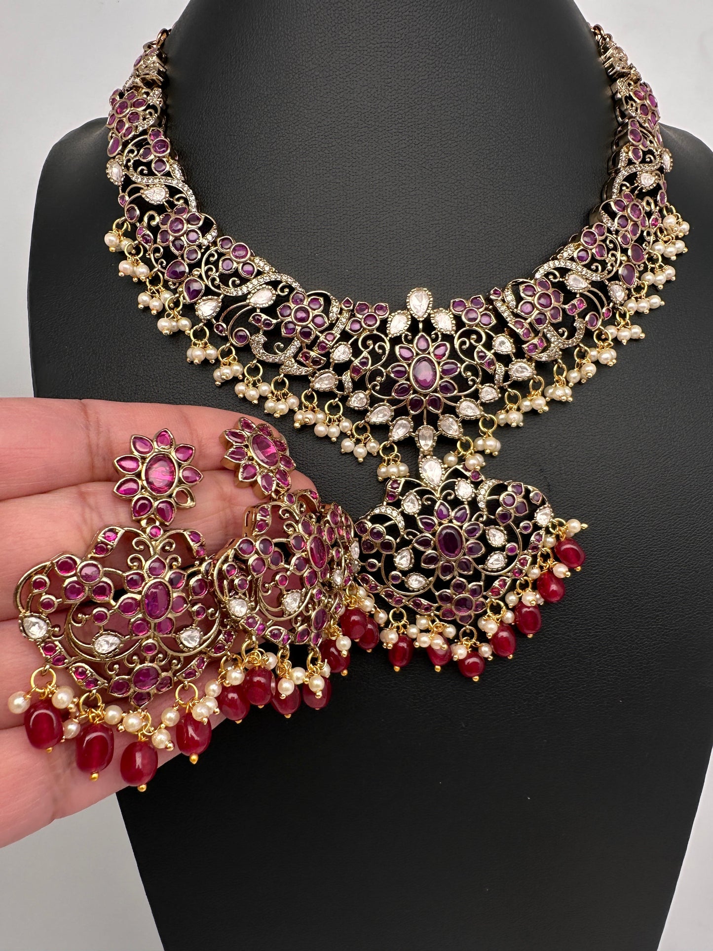 Matte Kemp Color Stone Short Necklace - Red