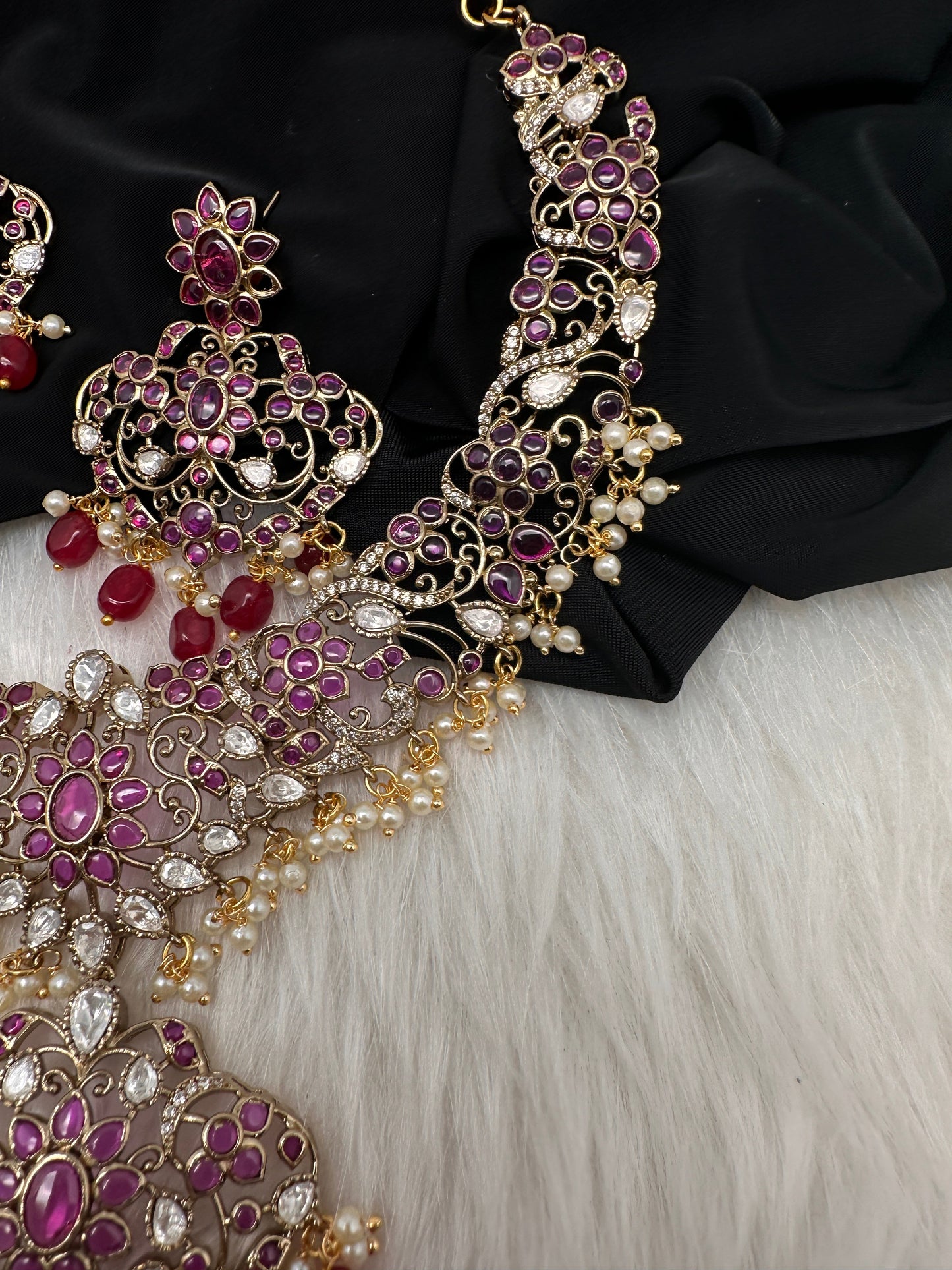 Matte Kemp Color Stone Short Necklace - Red