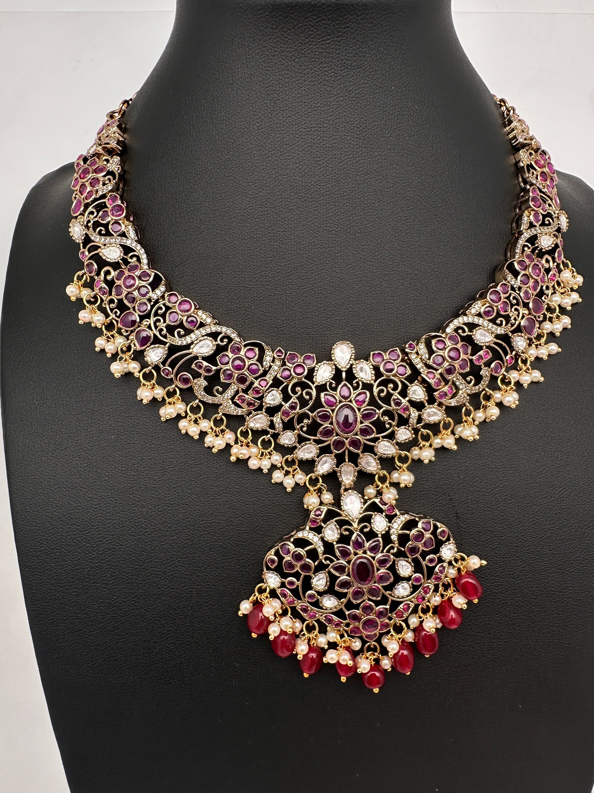 Matte Kemp Color Stone Short Necklace - Red