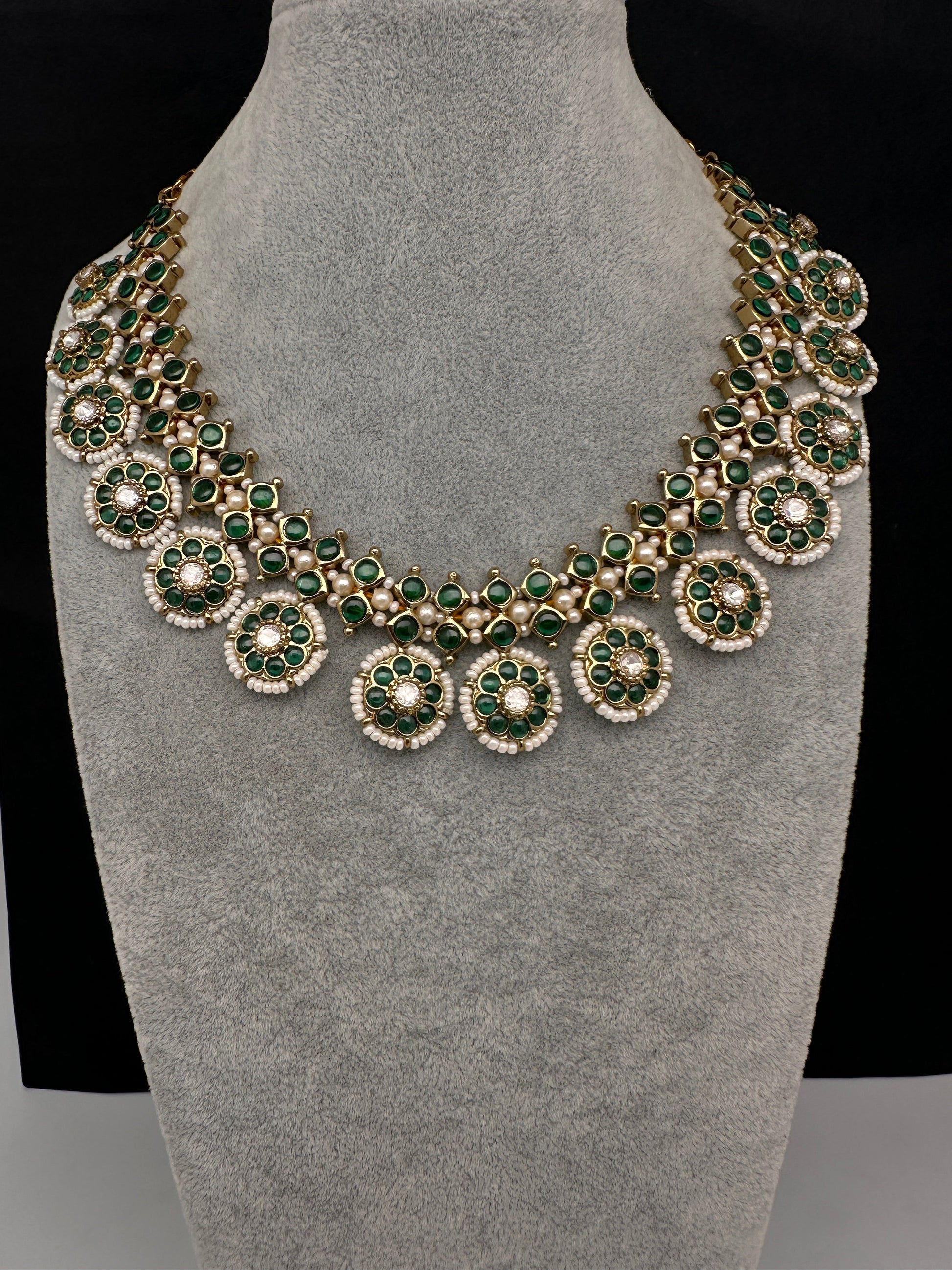 Matte Kemp Color Stone Short Necklace - Green