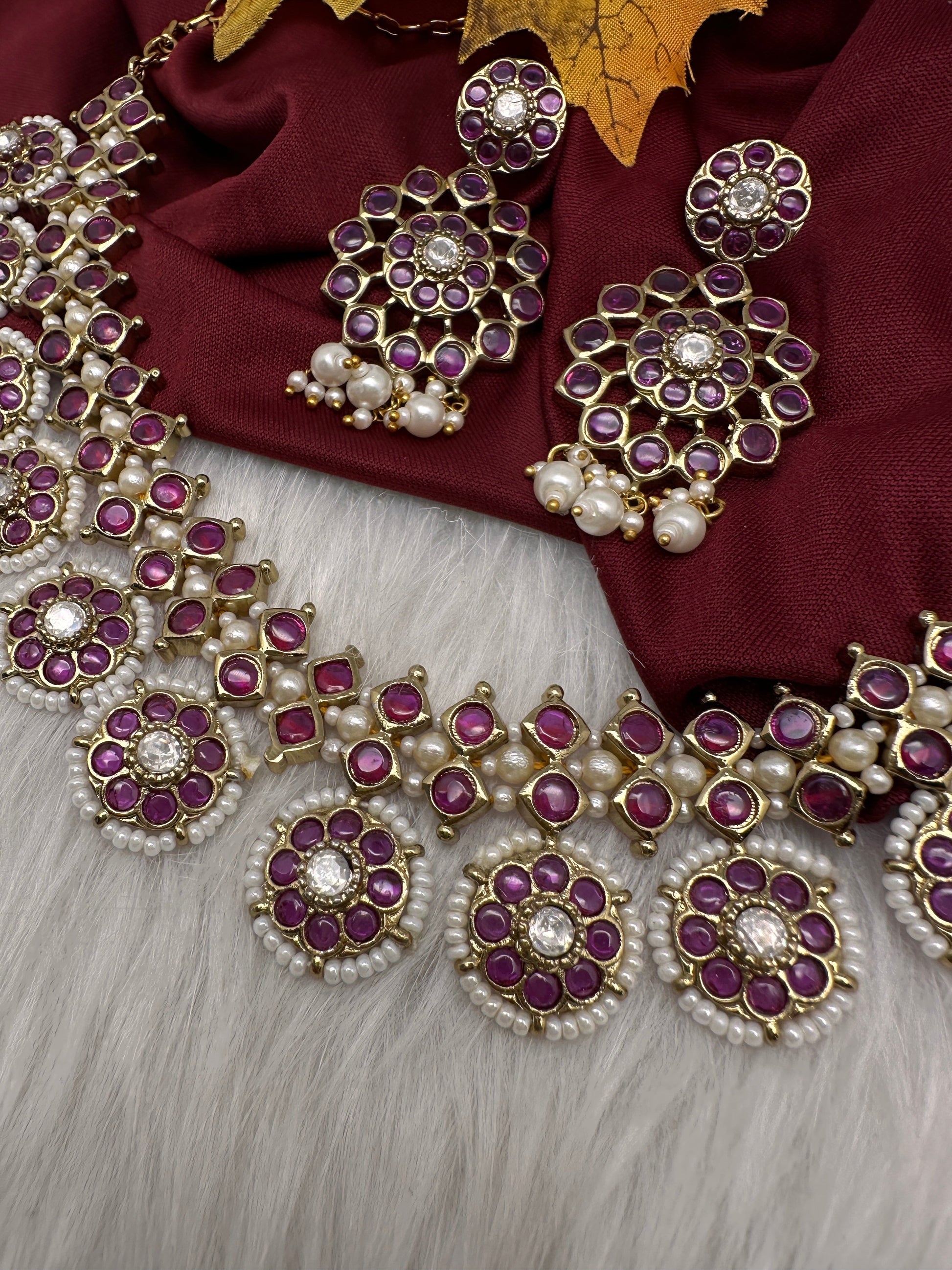 Matte Kemp Color Stone Short Necklace - Red