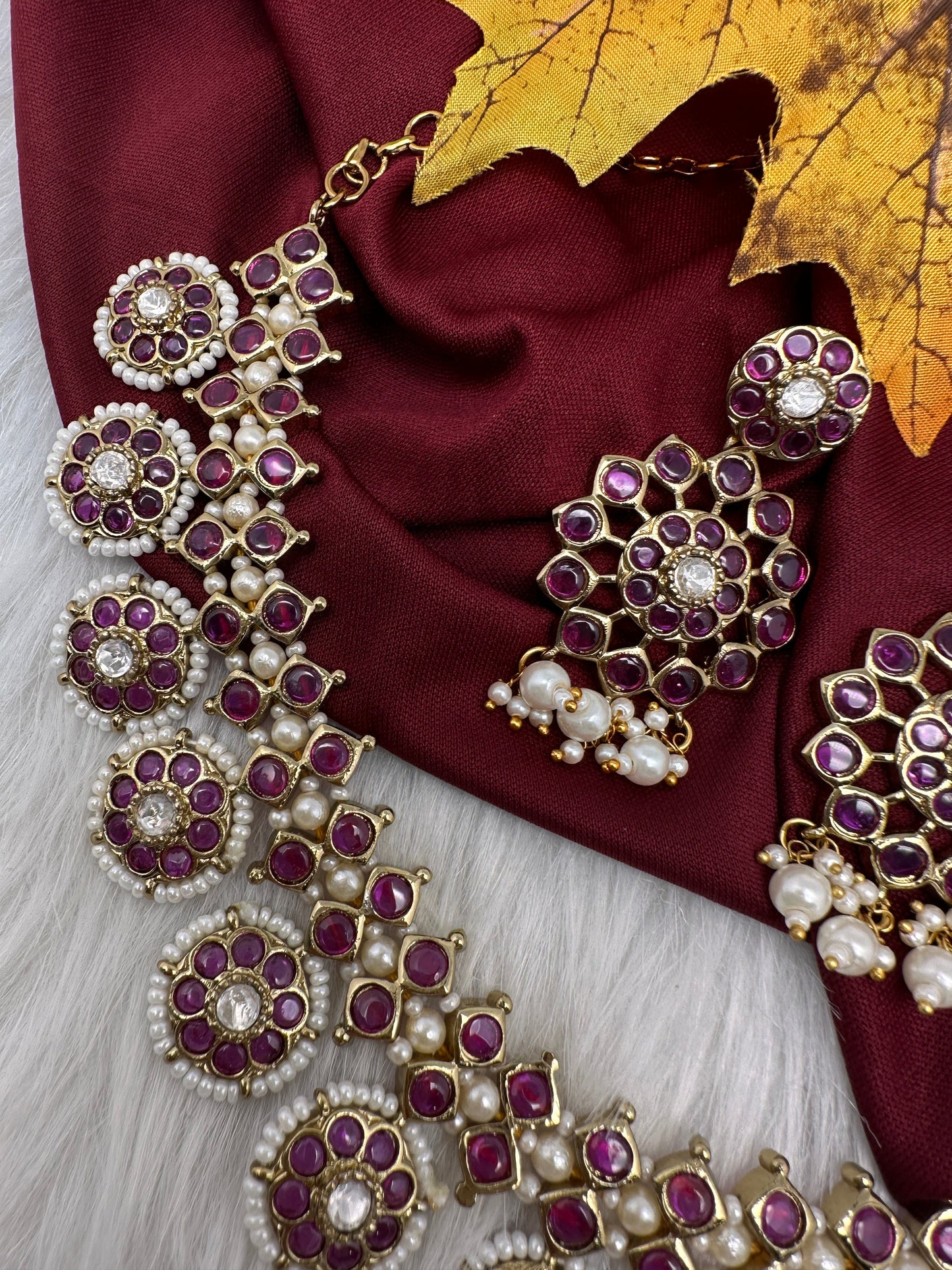 Matte Kemp Color Stone Short Necklace - Red