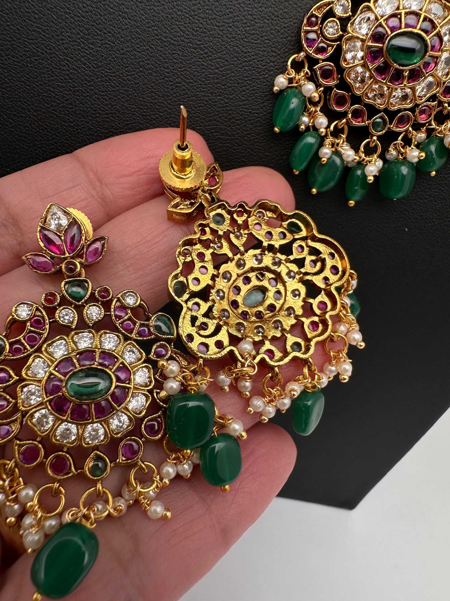 Matte Kemp Traditional Short Necklace