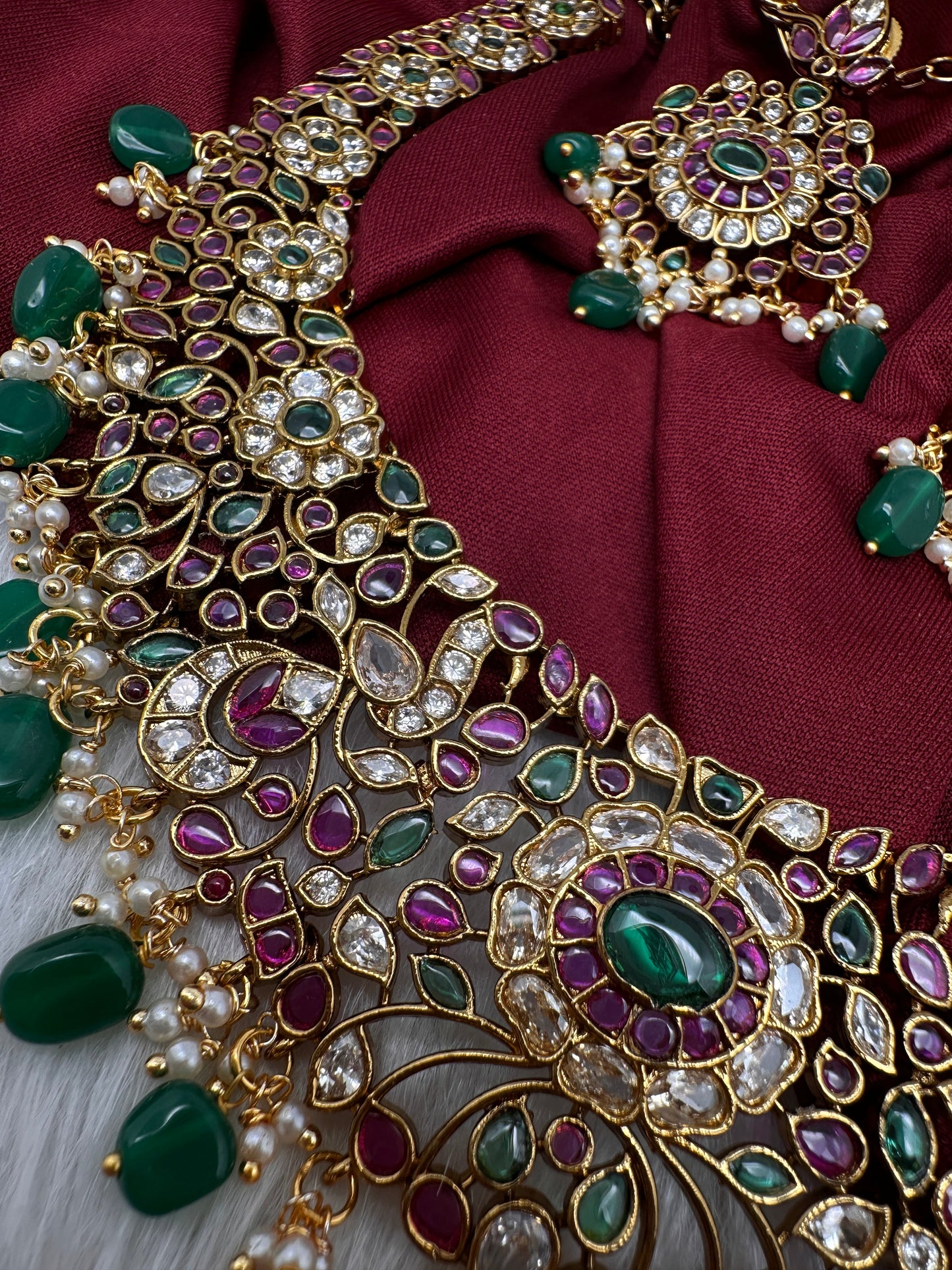 Matte Kemp Traditional Short Necklace