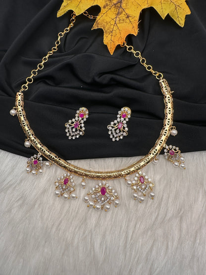 AD  Kanthi Short Necklace - Red