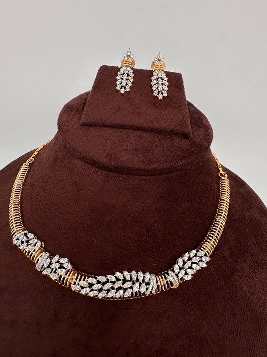 AD Simple Elegant Kanthi Short Necklace