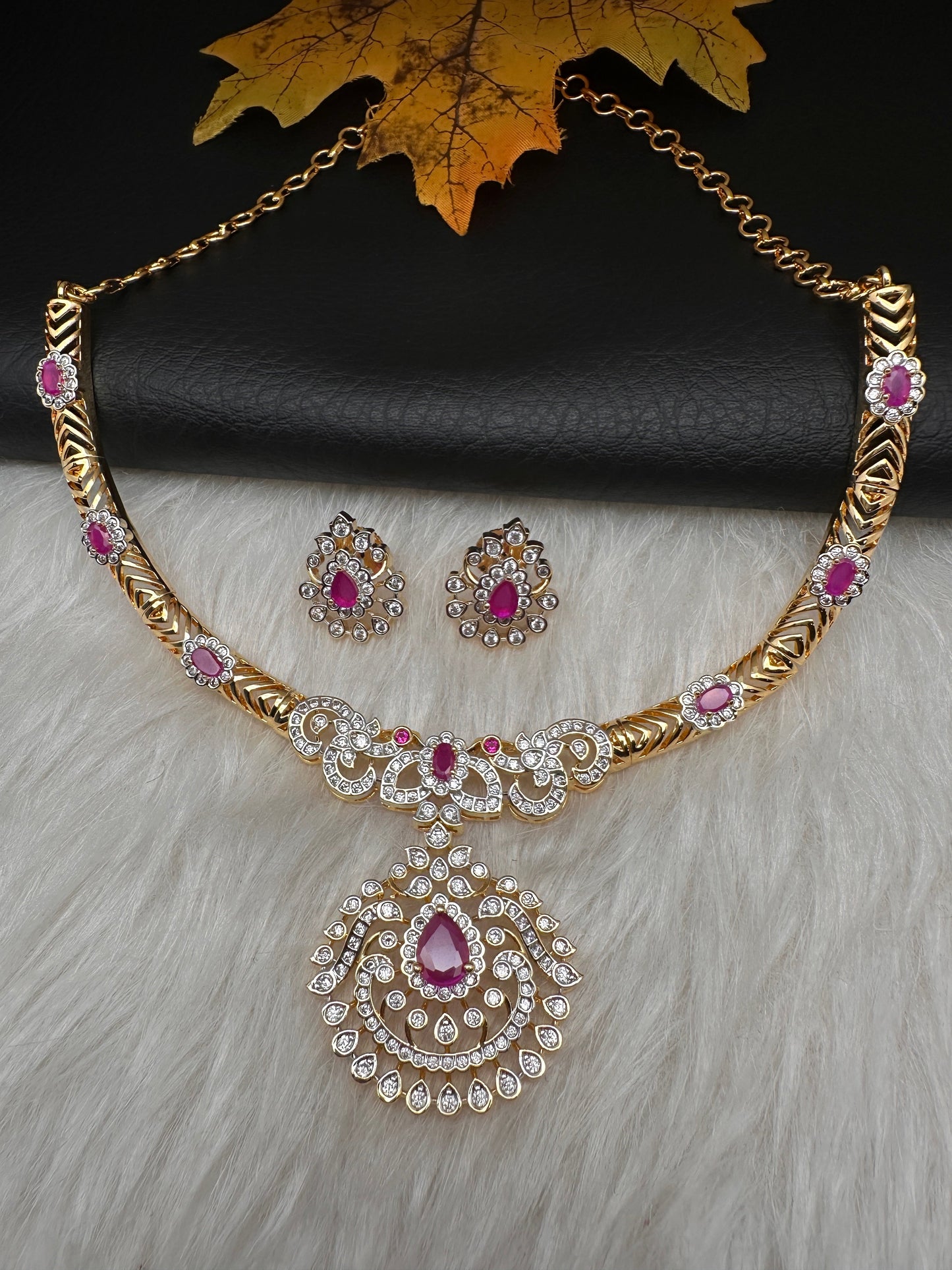 AD  Kanthi Short Necklace - Red