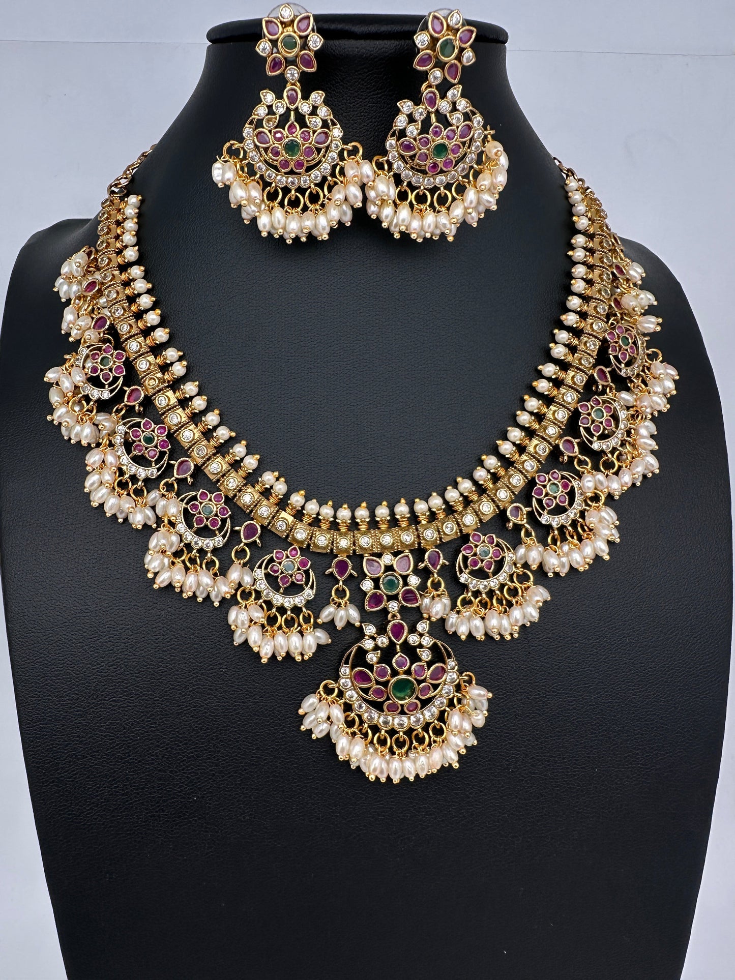 Kempu Matte Rice Pearls Guttapusalu Short Necklace