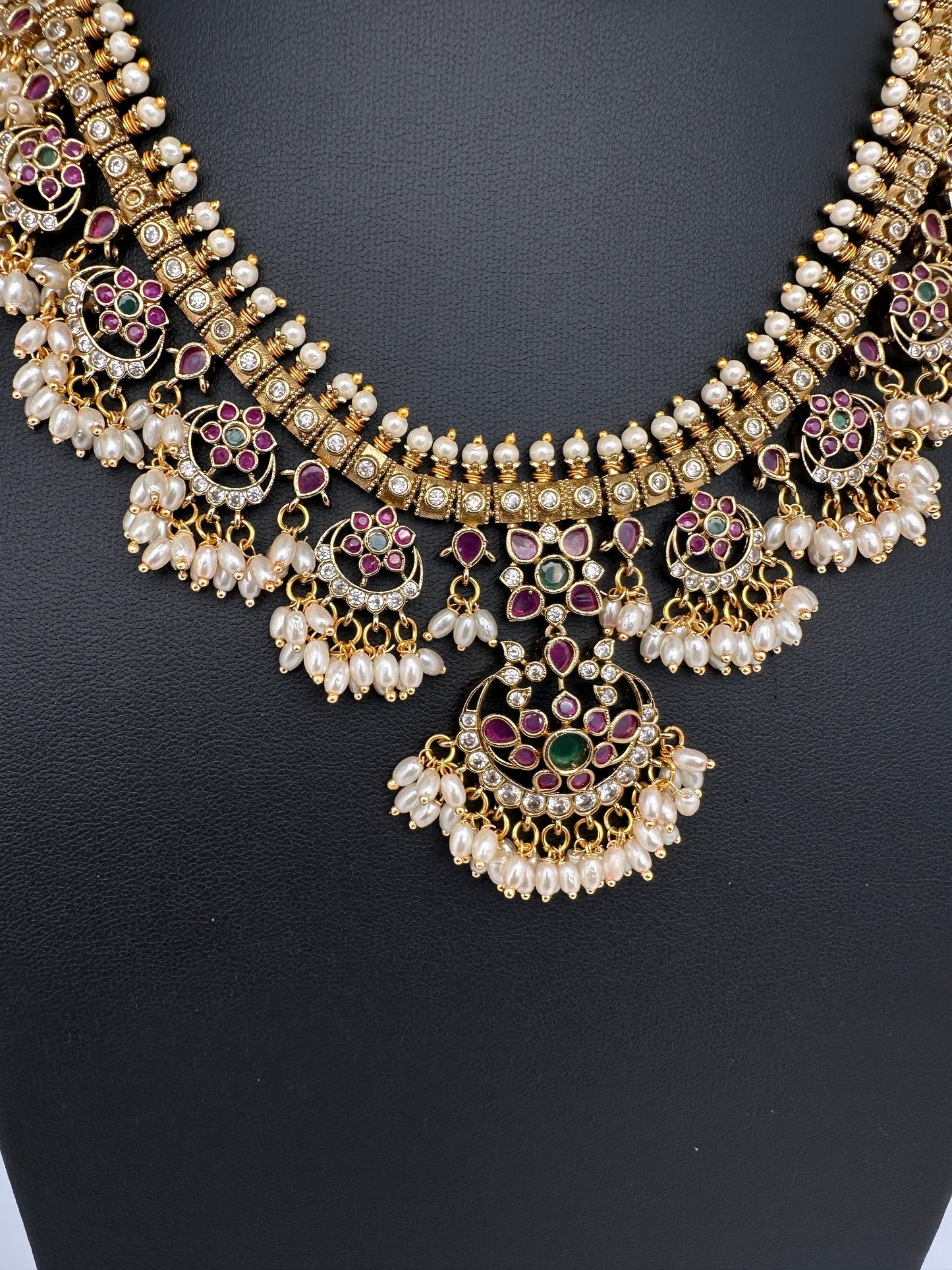 Kempu Matte Rice Pearls Guttapusalu Short Necklace