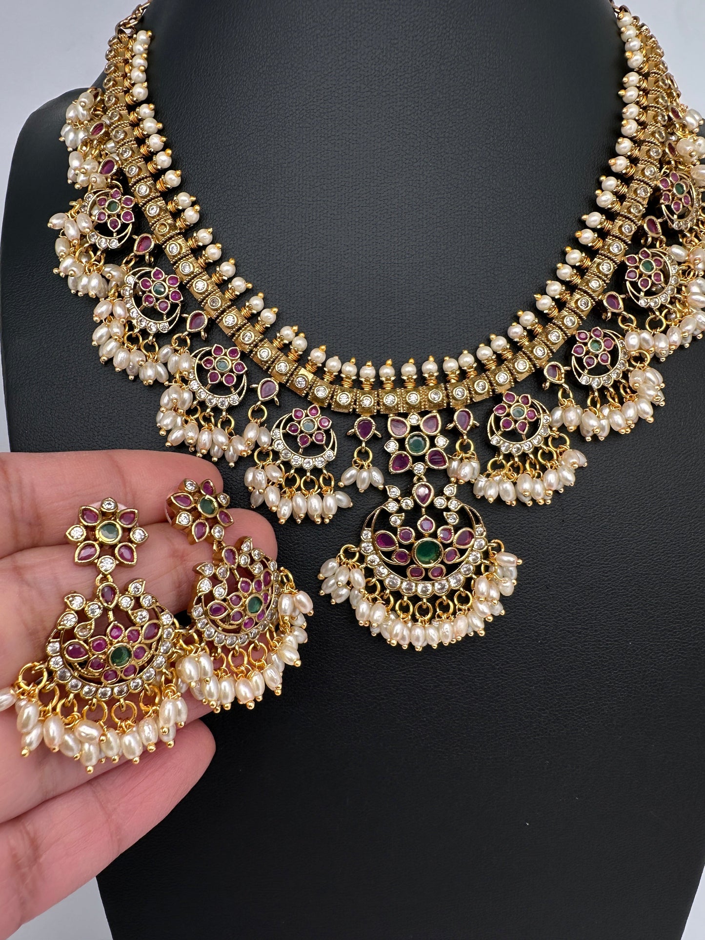 Kempu Matte Rice Pearls Guttapusalu Short Necklace