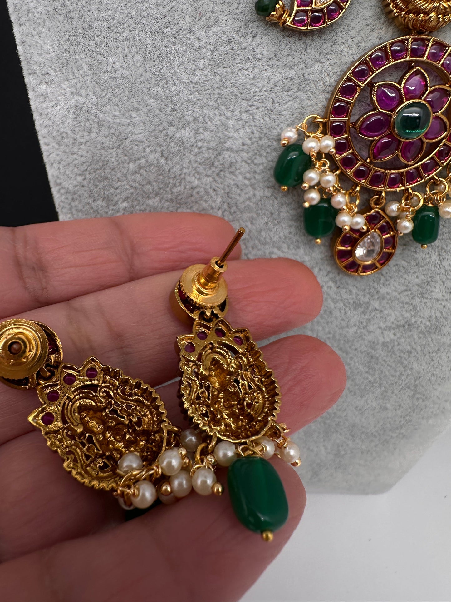 Kempu Matte Goddess Lakshmi Mango Short Necklace