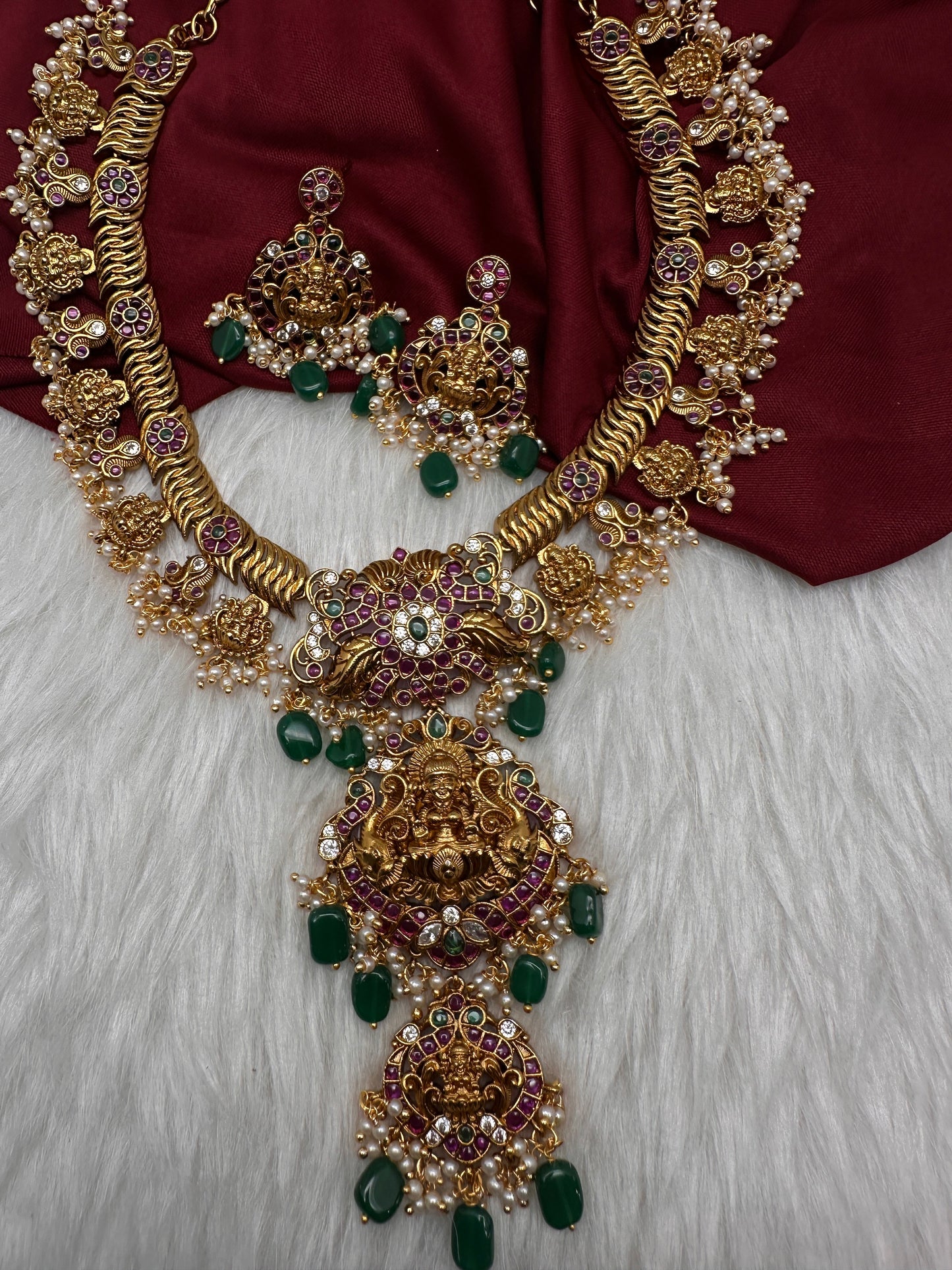 Kempu Matte Goddess lakshmi Jalebi Short Necklace