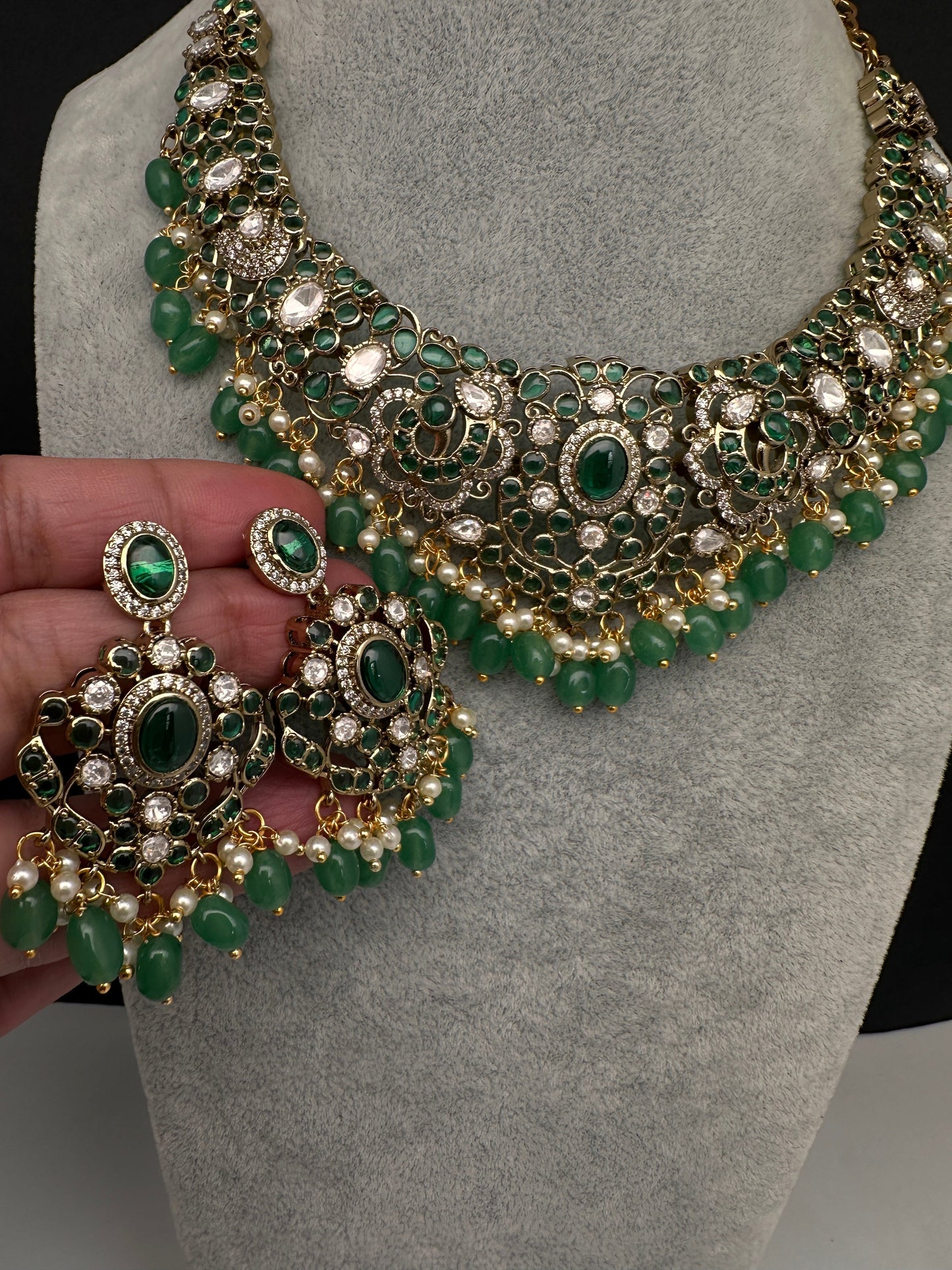 Kempu Matte Heritage Style Ethnic Short Necklace - Green