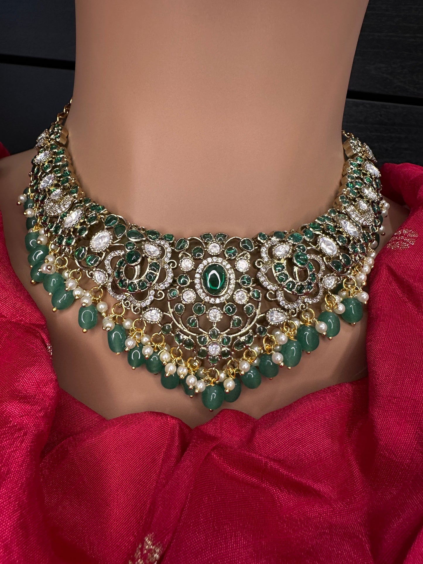 Kempu Matte Heritage Style Ethnic Short Necklace - Green
