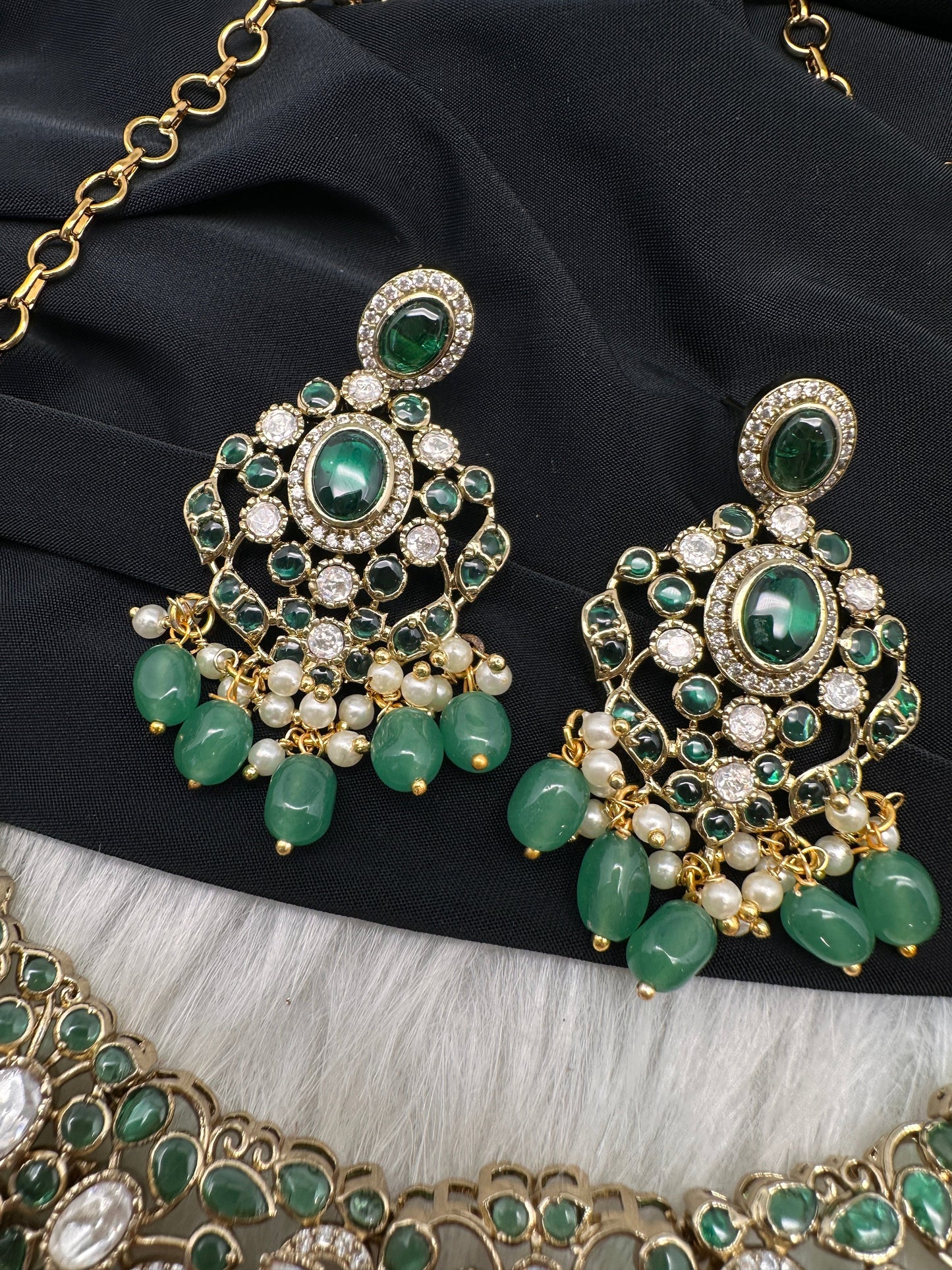 Kempu Matte Heritage Style Ethnic Short Necklace - Green