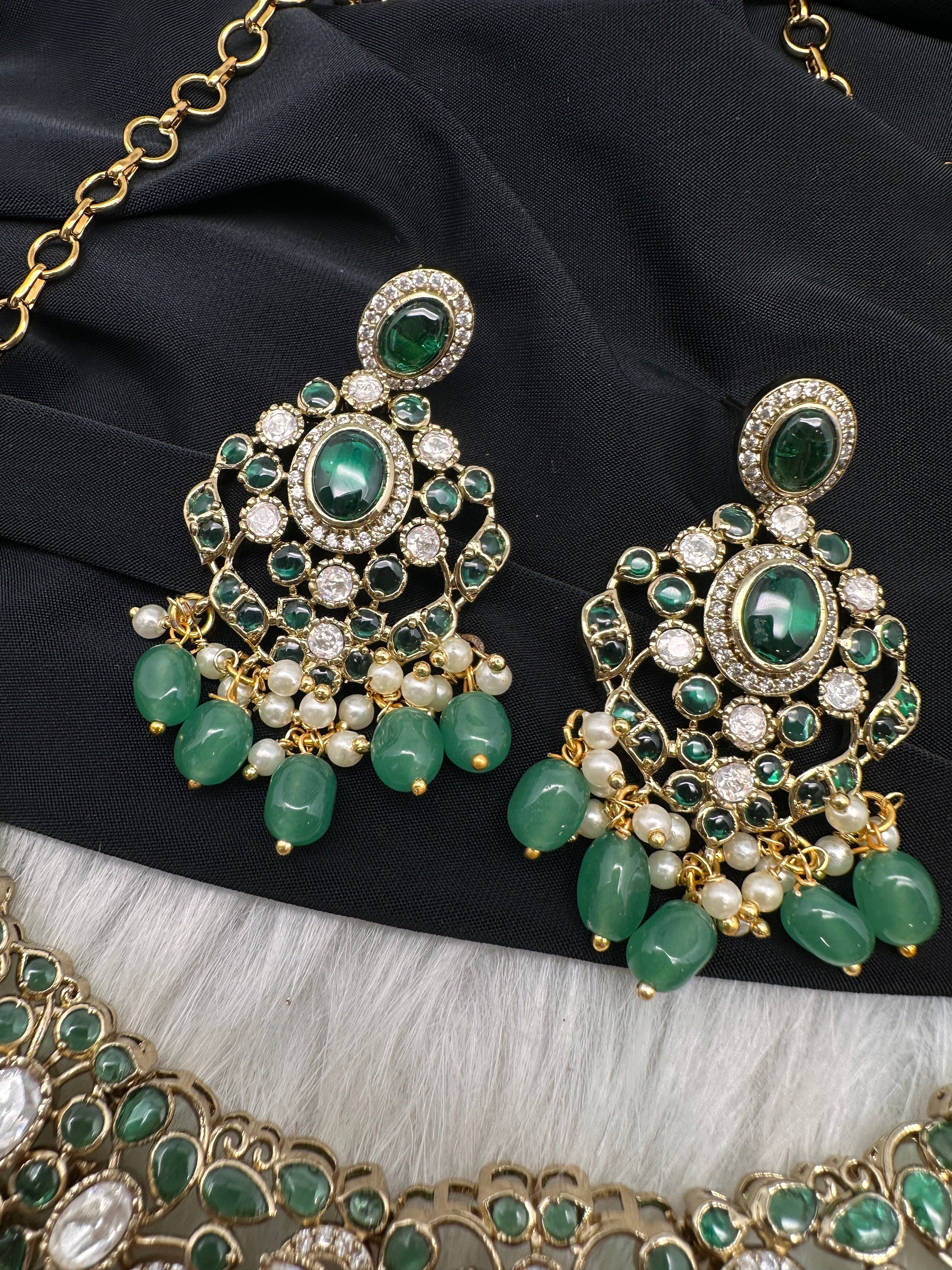 Kempu Matte Heritage Style Ethnic Short Necklace - Green