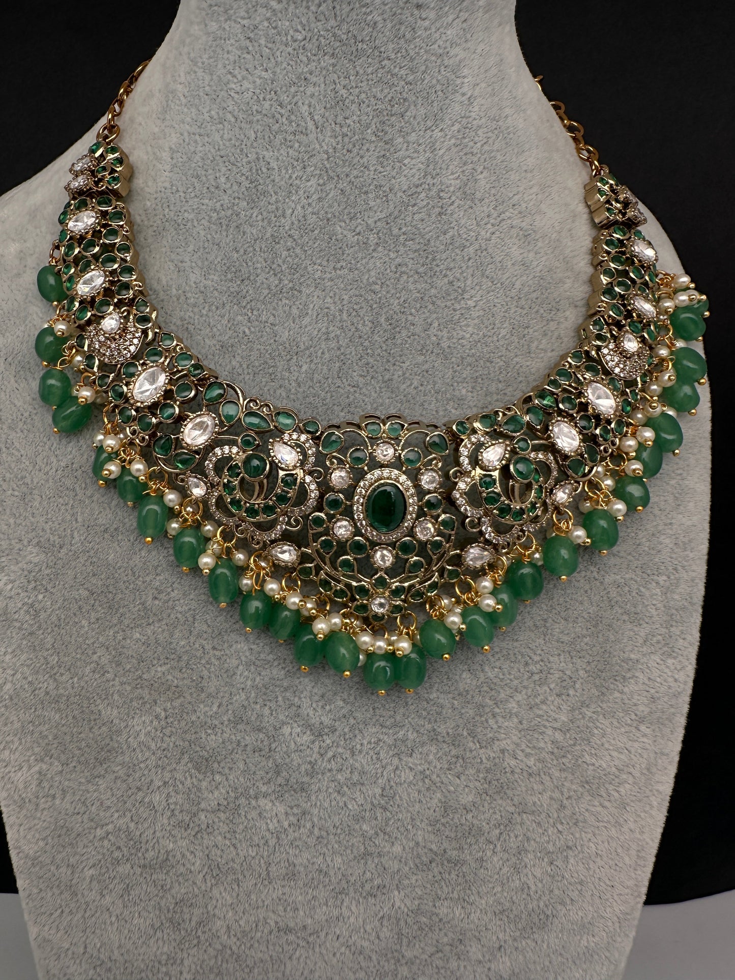 Kempu Matte Heritage Style Ethnic Short Necklace - Green