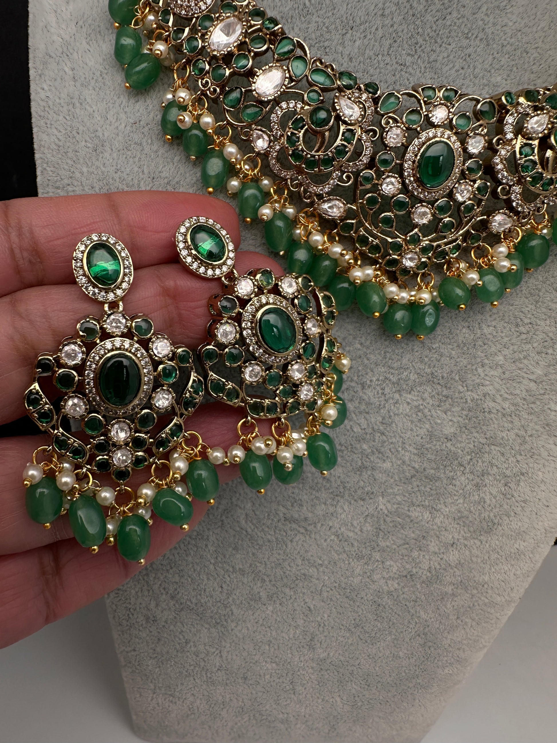 Kempu Matte Heritage Style Ethnic Short Necklace - Green