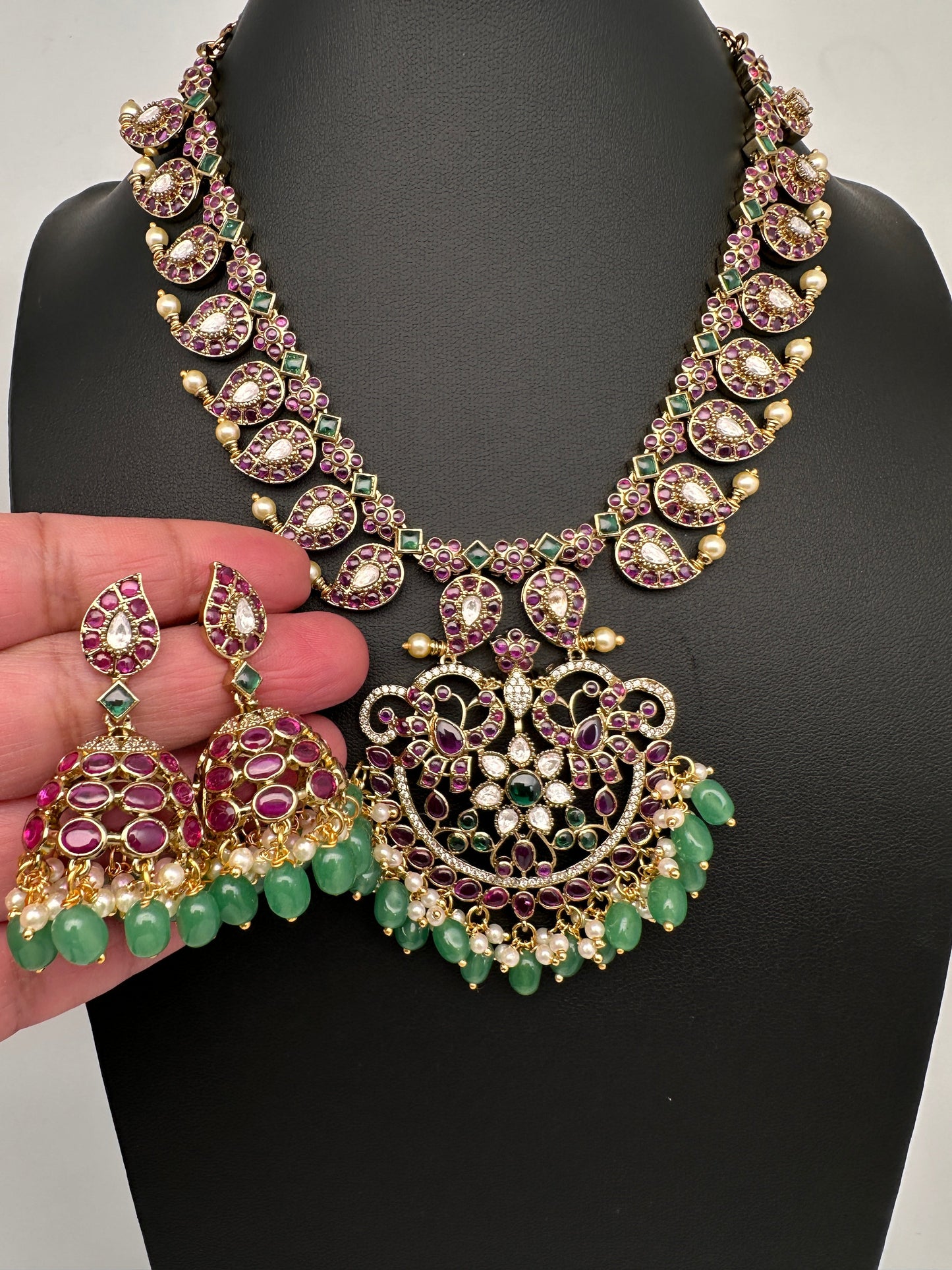 Kempu Matte Mango Short Necklace