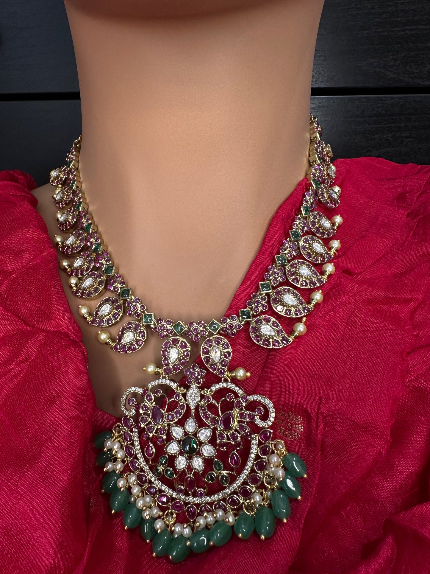 Kempu Matte Mango Short Necklace