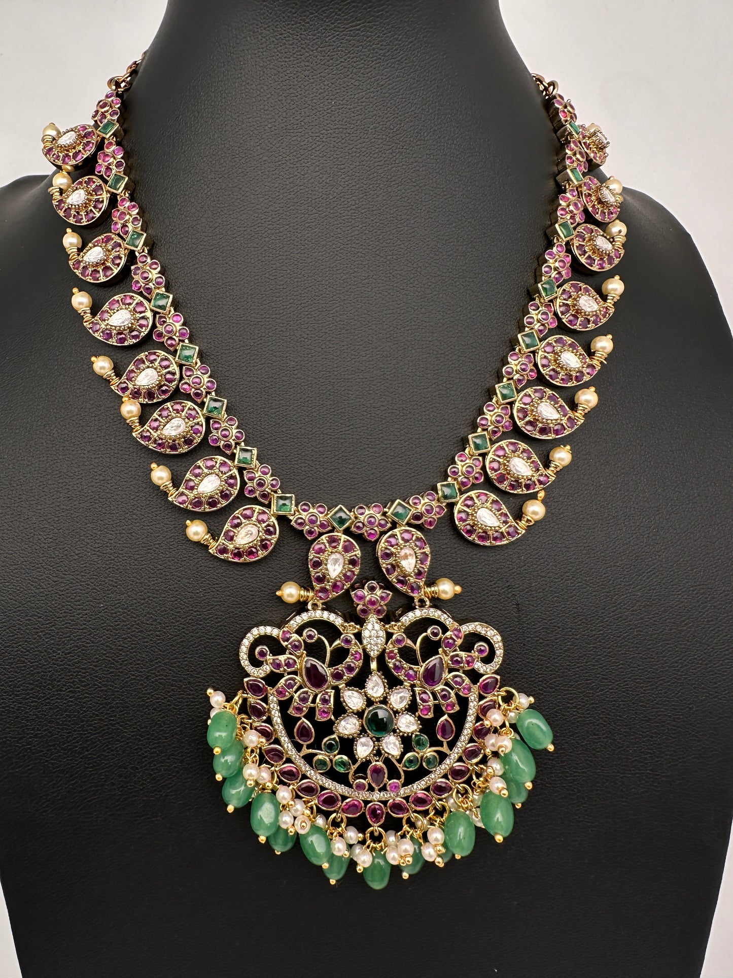 Kempu Matte Mango Short Necklace