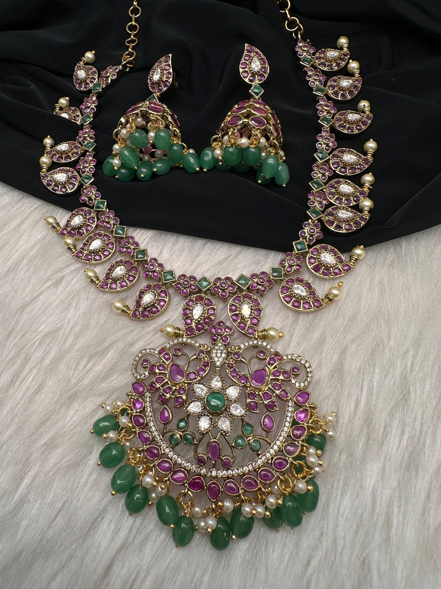 Kempu Matte Mango Short Necklace