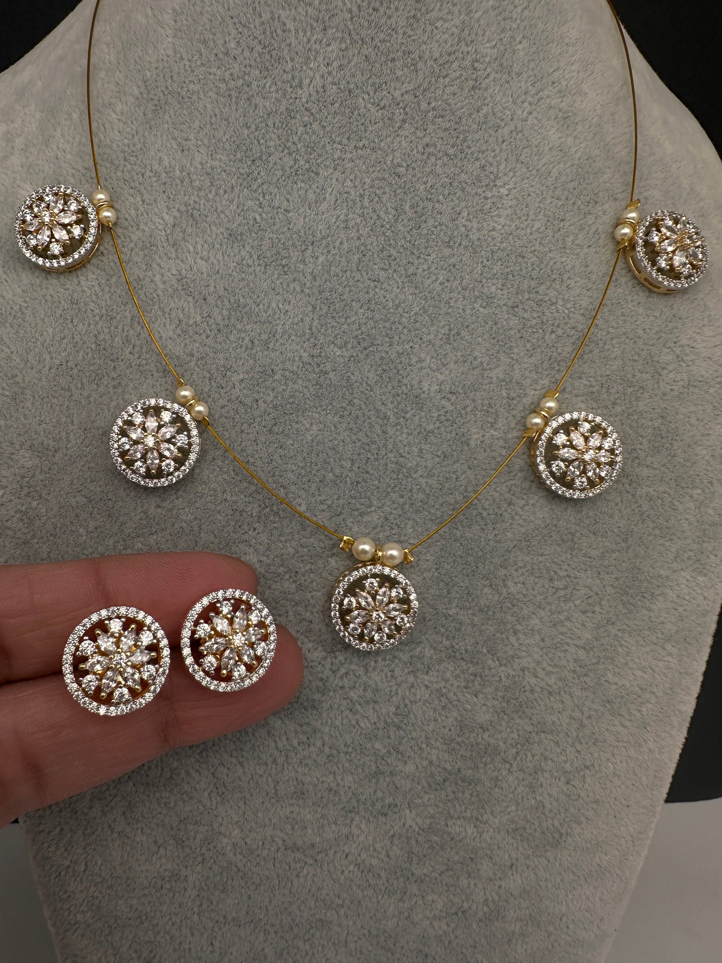 AD Dainty Invisible Short Necklace