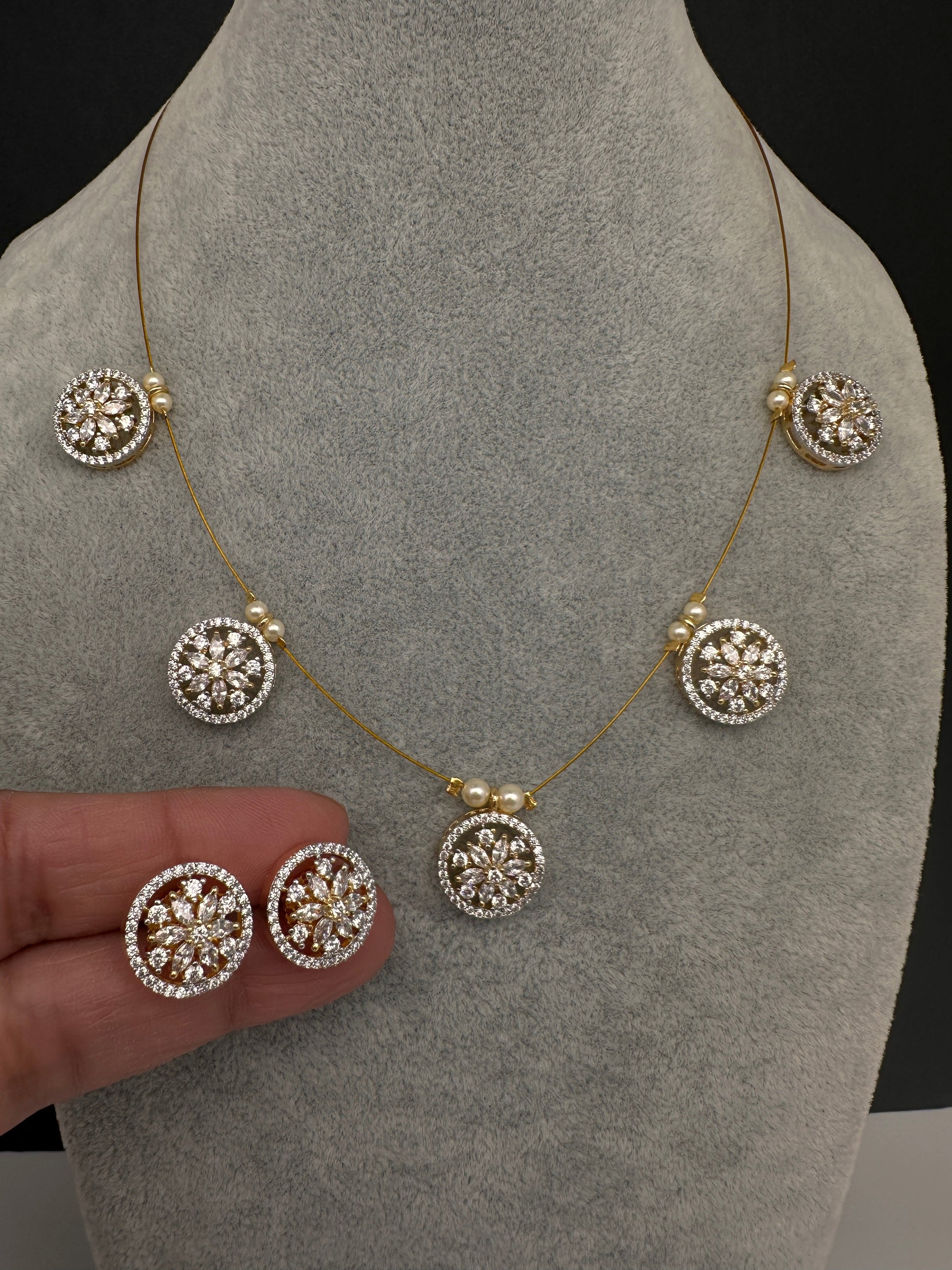 AD Dainty Invisible Short Necklace