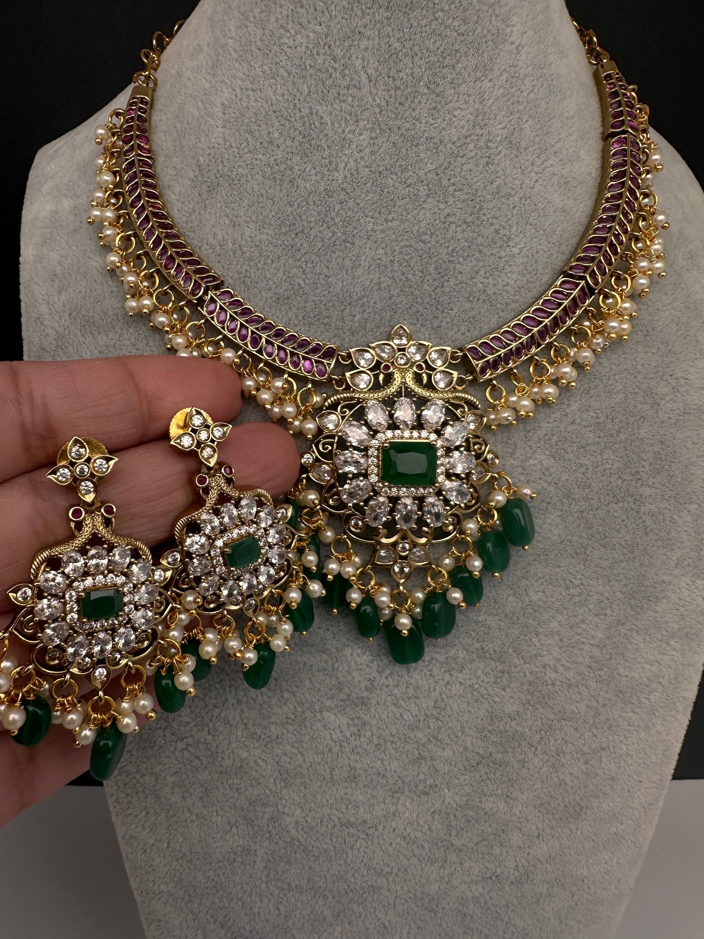 Kemp AD Green Short Necklace