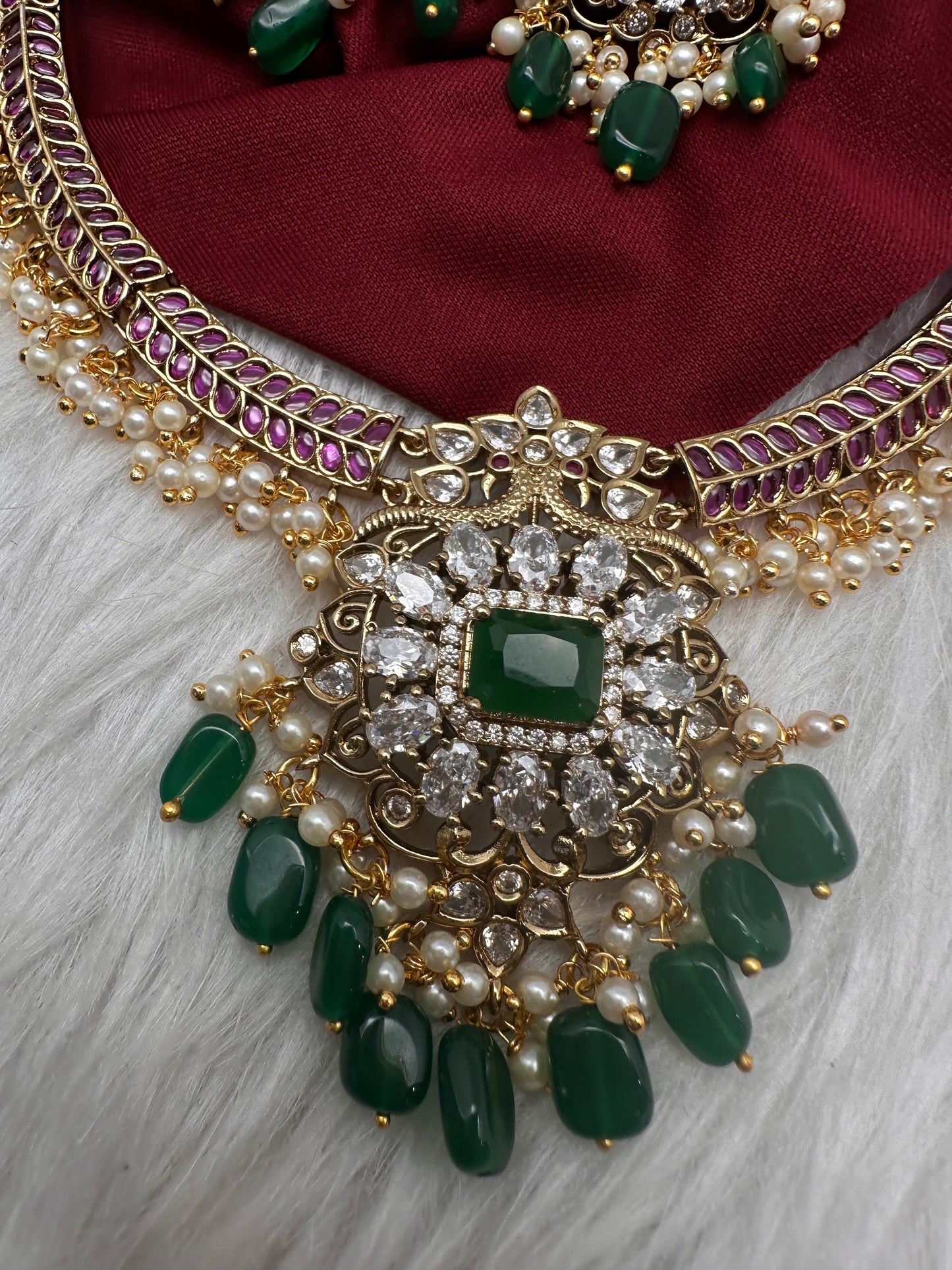 Kemp AD Green Short Necklace