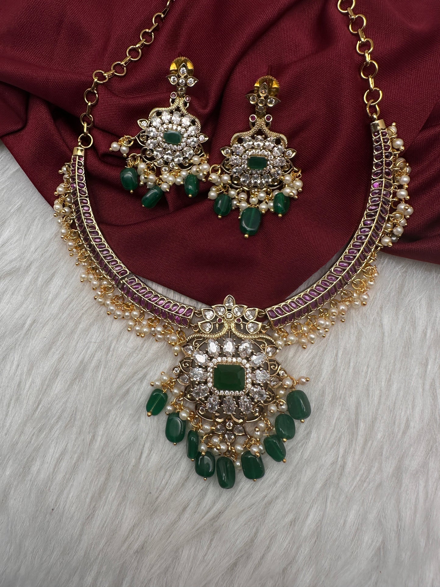 Kemp AD Green Short Necklace