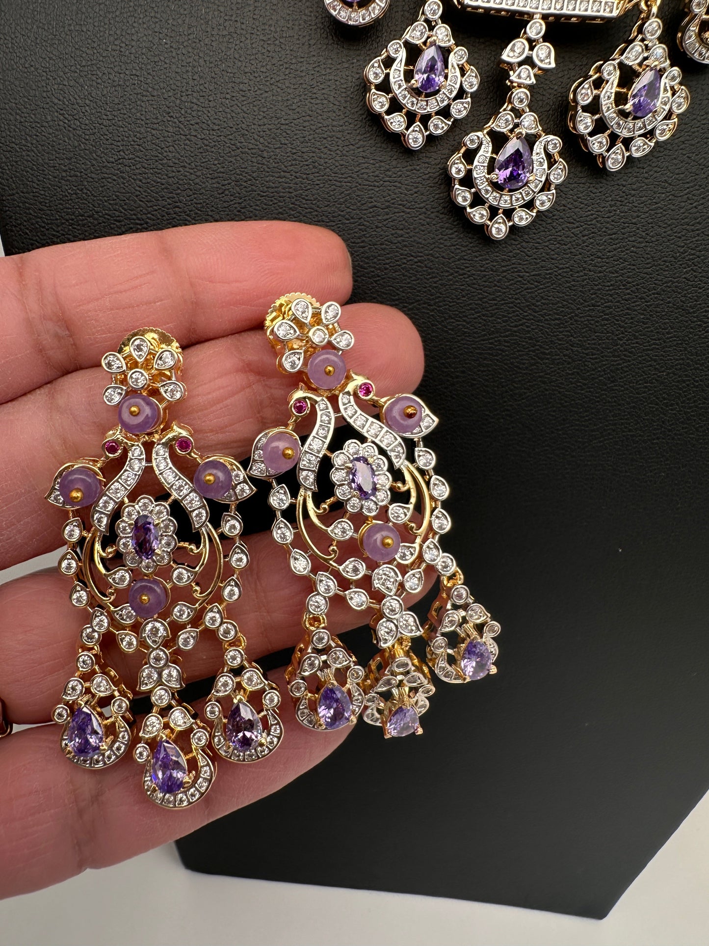 AD Color Stone Kanthi Short Necklace - Purple