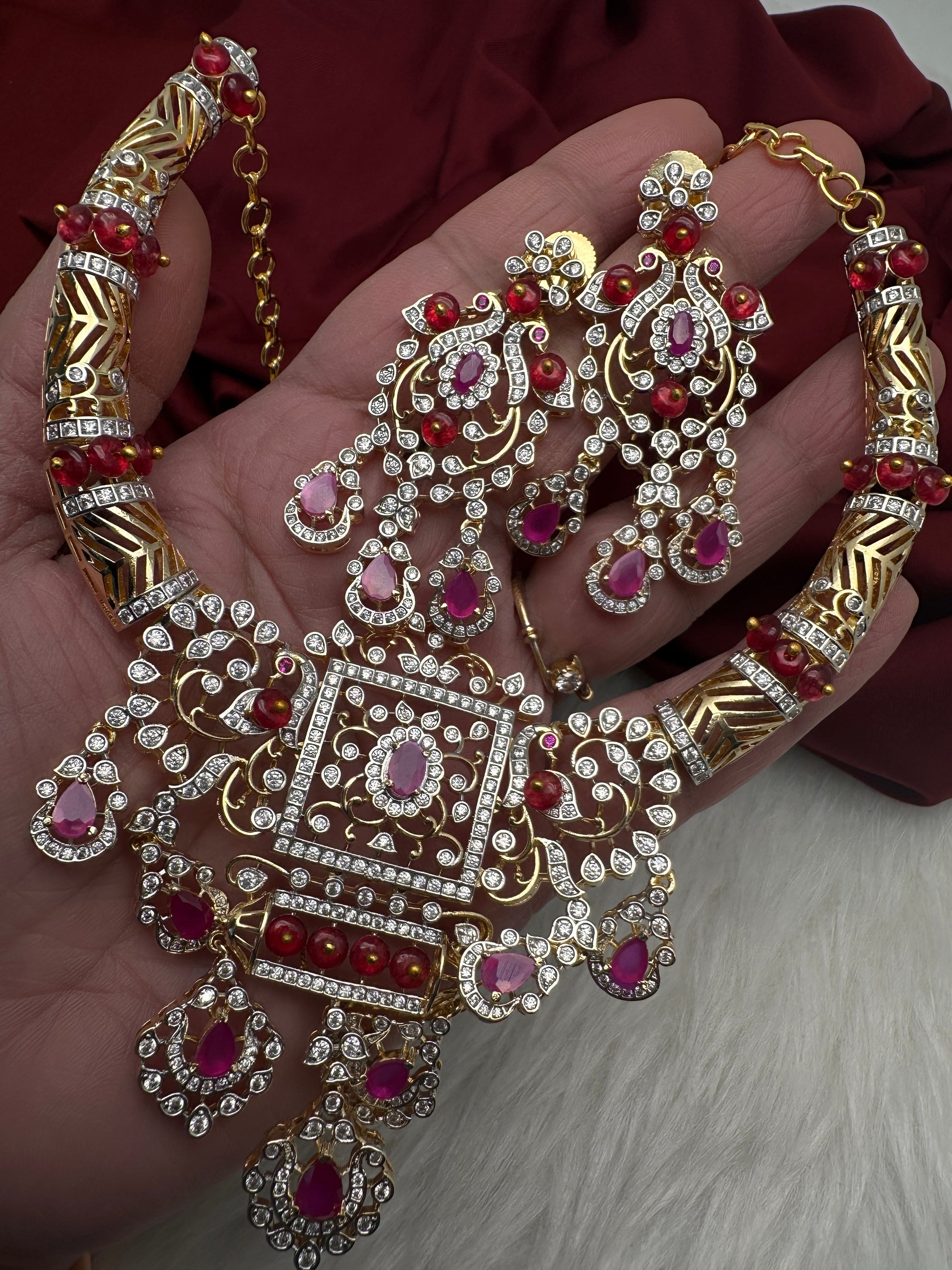 AD Color Stone Kanthi Short Necklace - Red