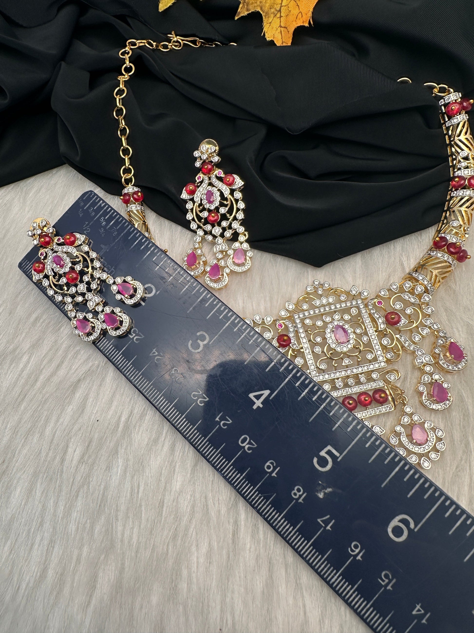 AD Color Stone Kanthi Short Necklace - Red