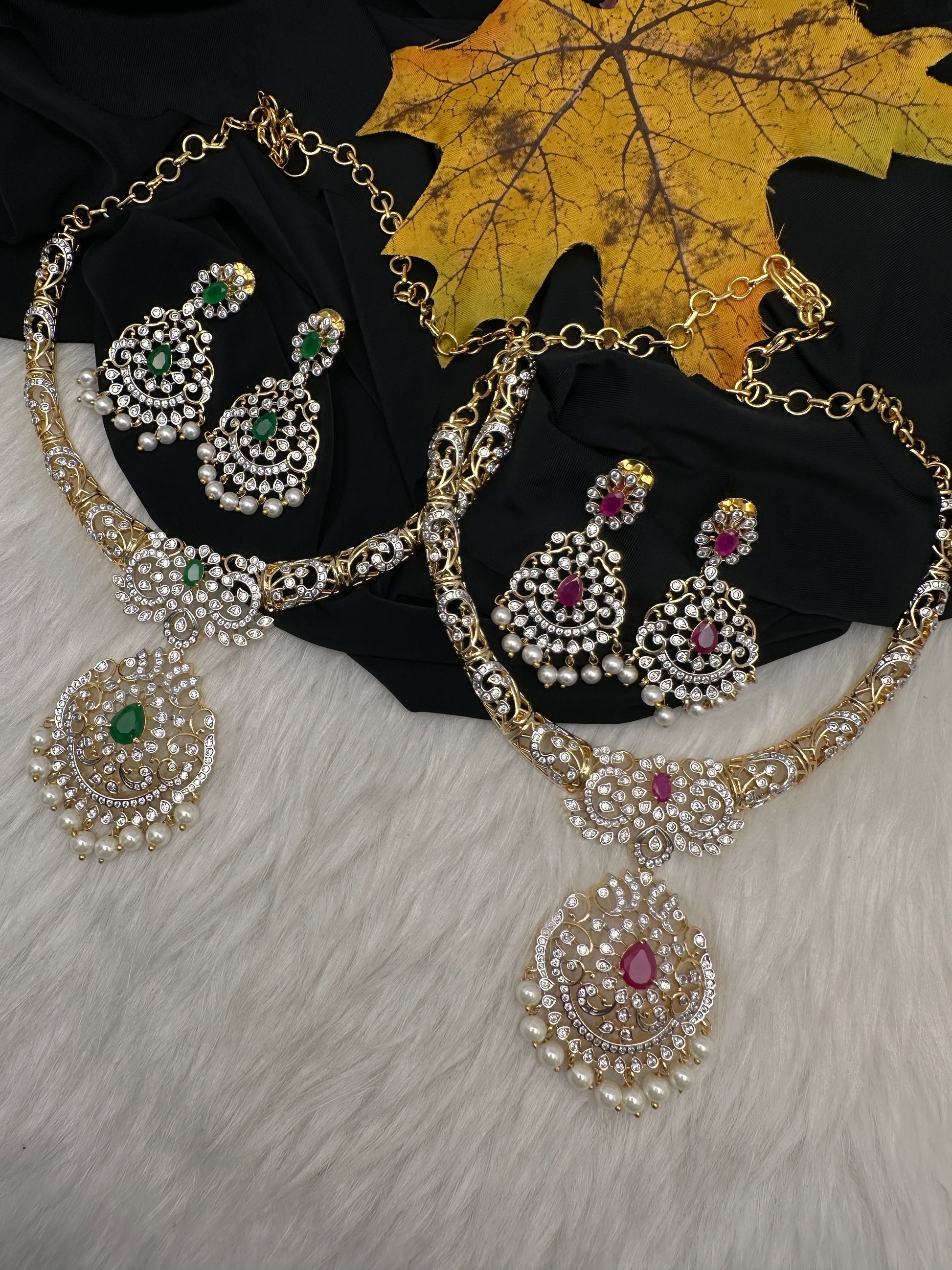 AD Color Stone Kanthi Short Necklace - Red