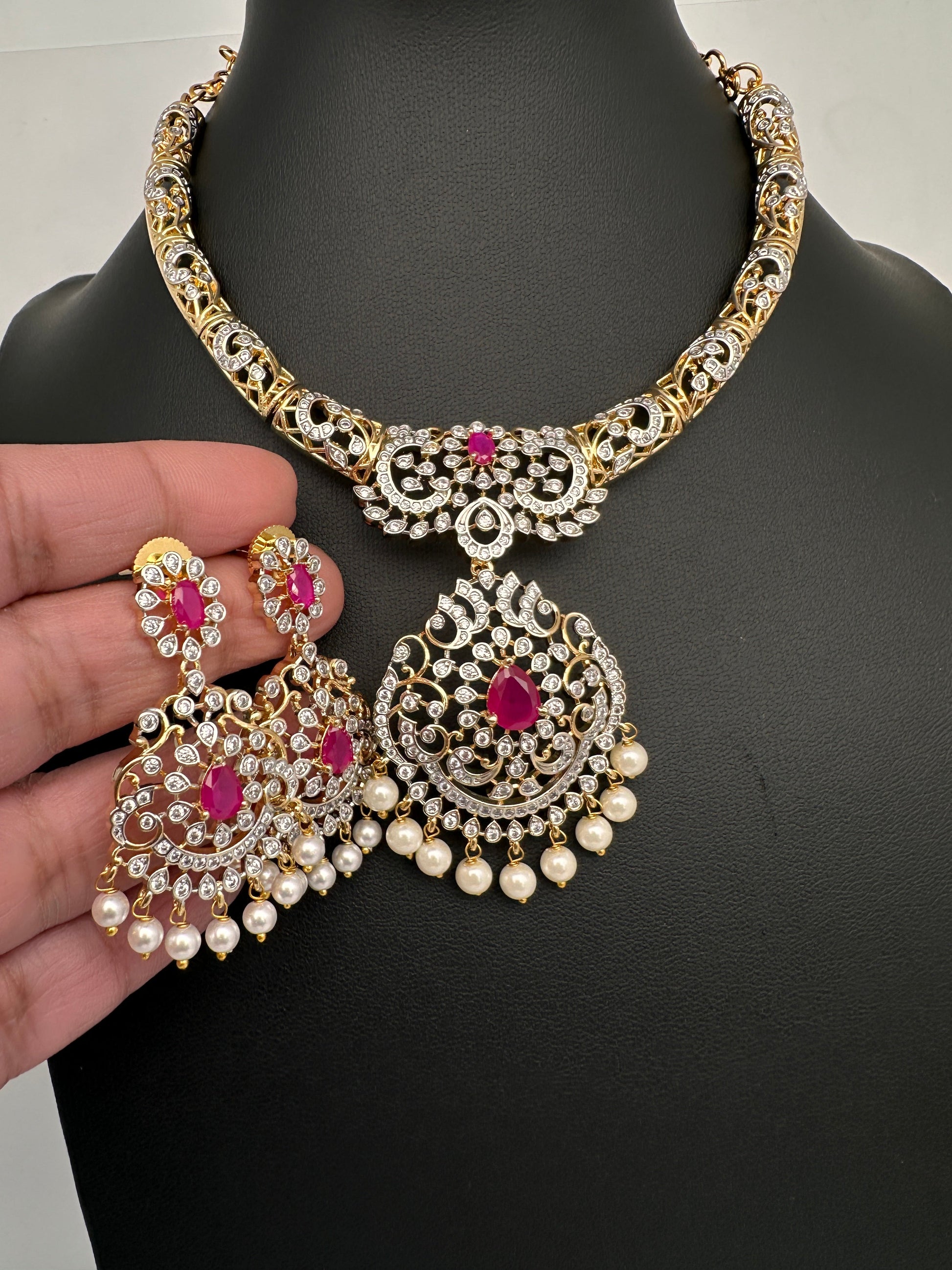 AD Color Stone Kanthi Short Necklace - Red